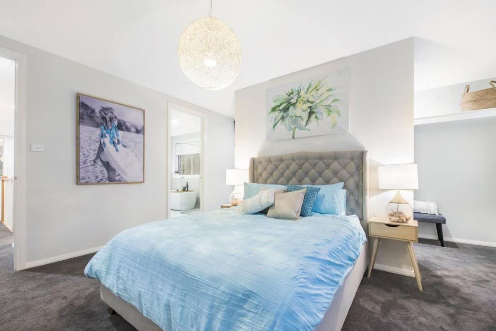 'The Sea Shell' Brand New, Direct Beach Access