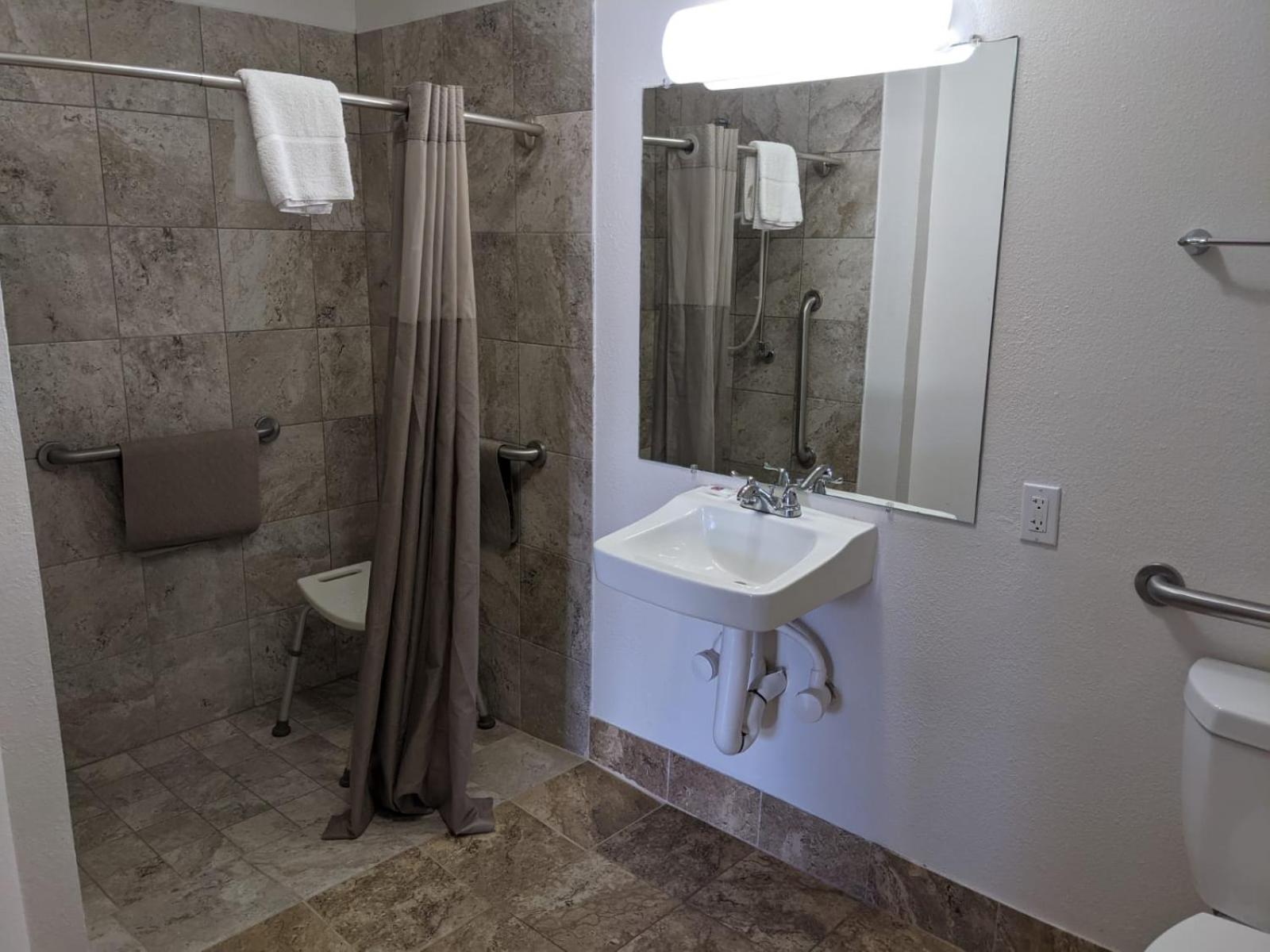 Motel 6-Ashland, OH