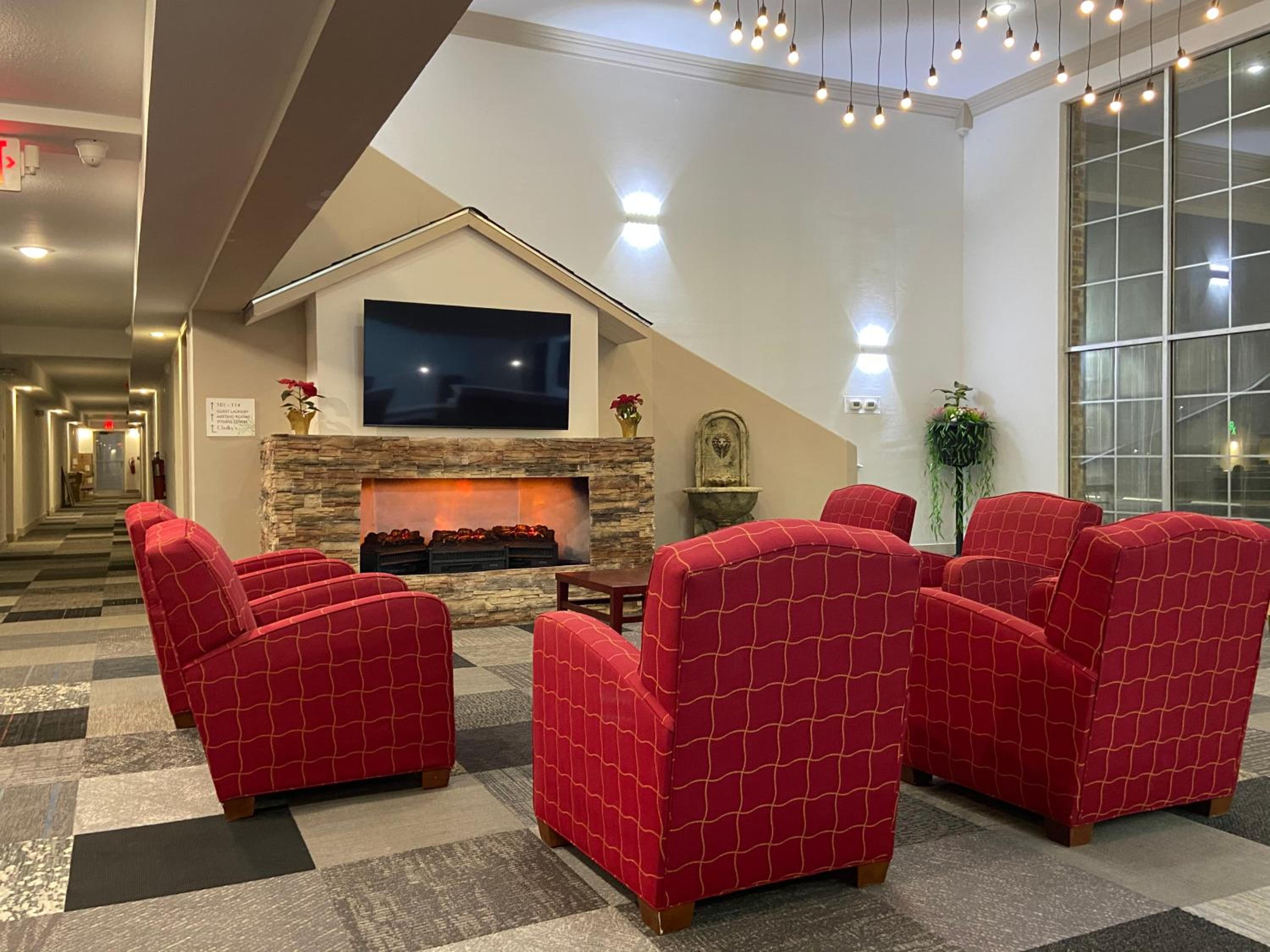Carbondale Vacations - University Inn of Carbondale - Property Image 6