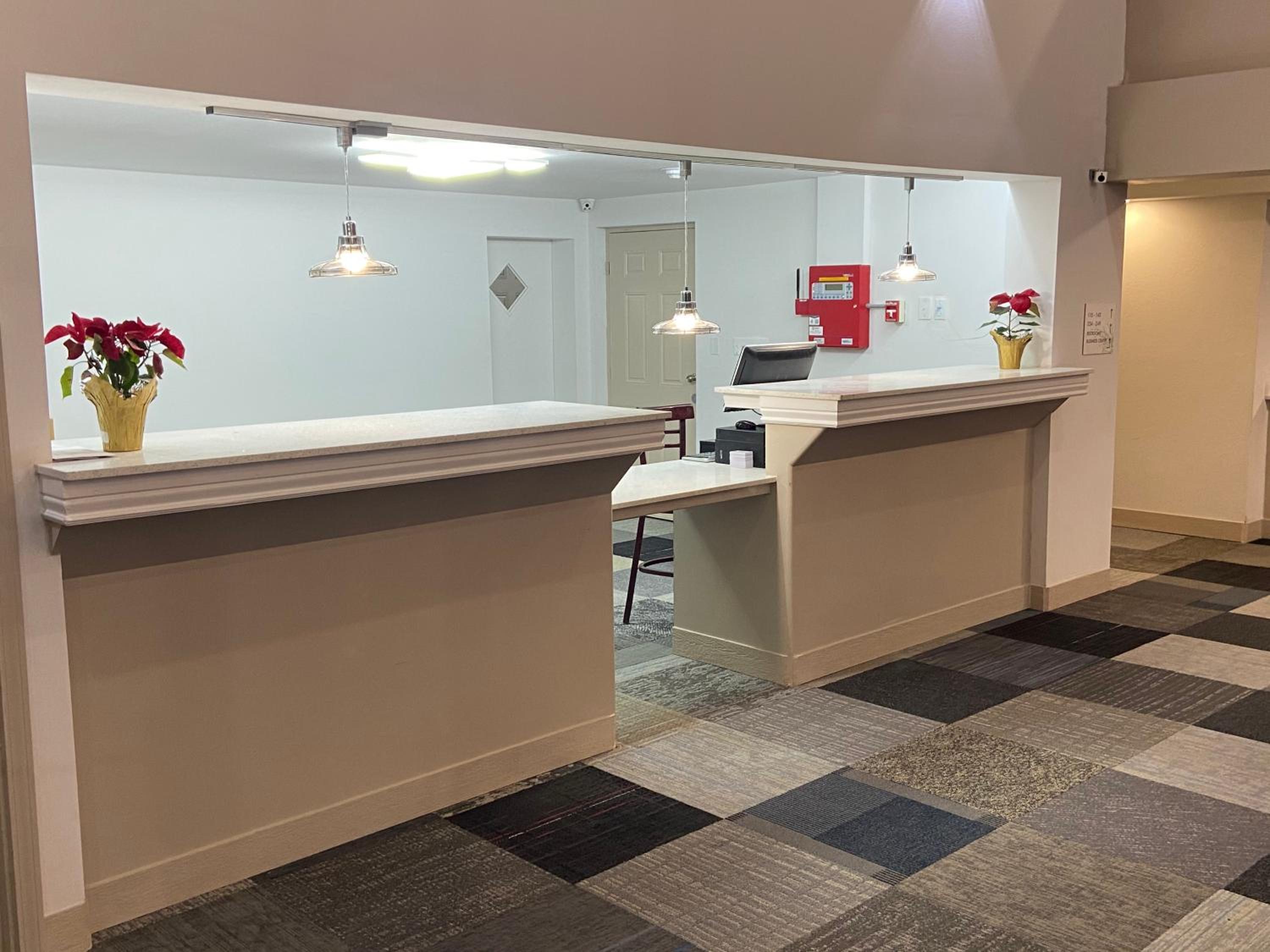 Carbondale Vacations - University Inn of Carbondale - Property Image 10