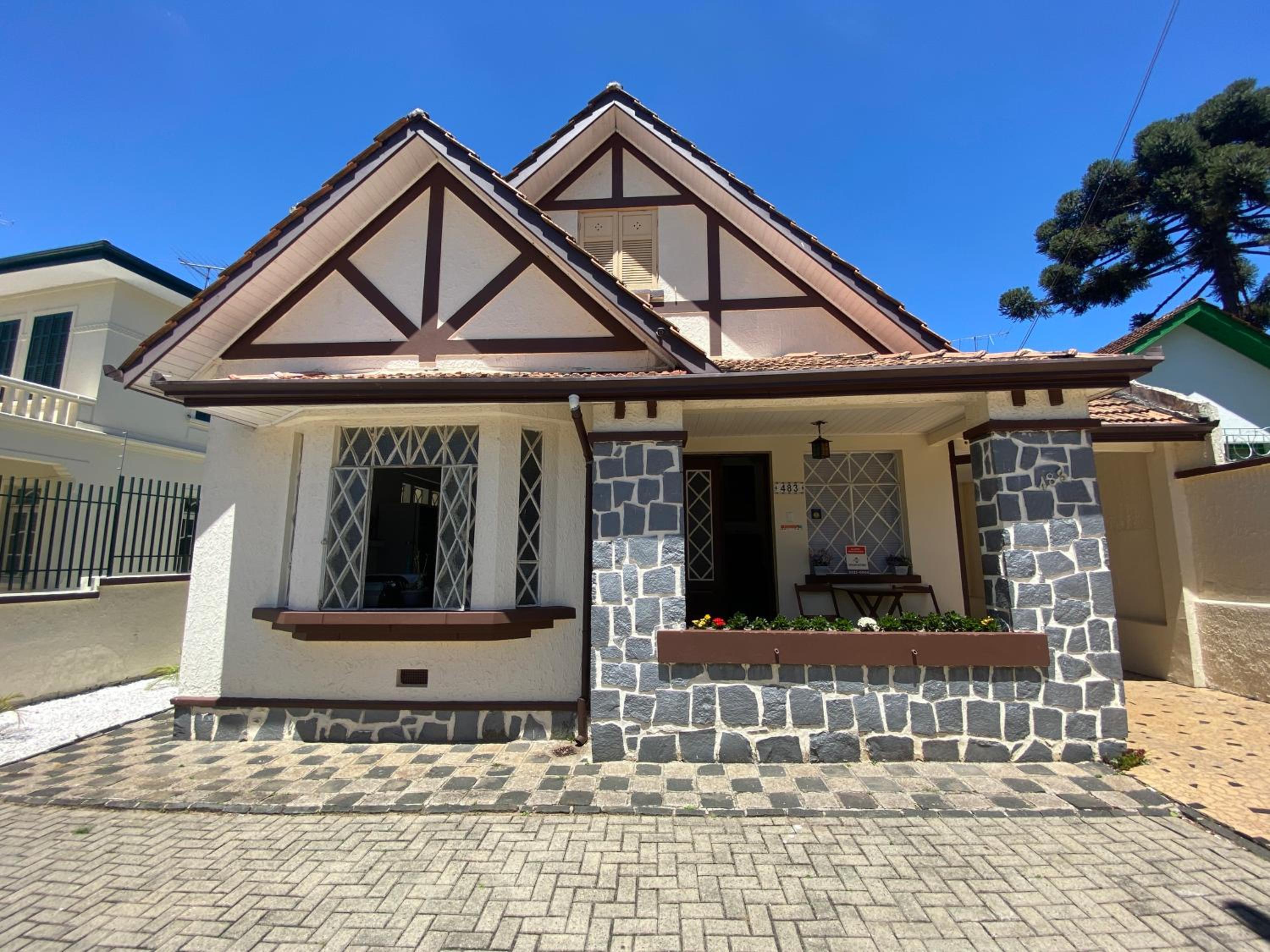 Garibaldi Hostel & Pub view 4