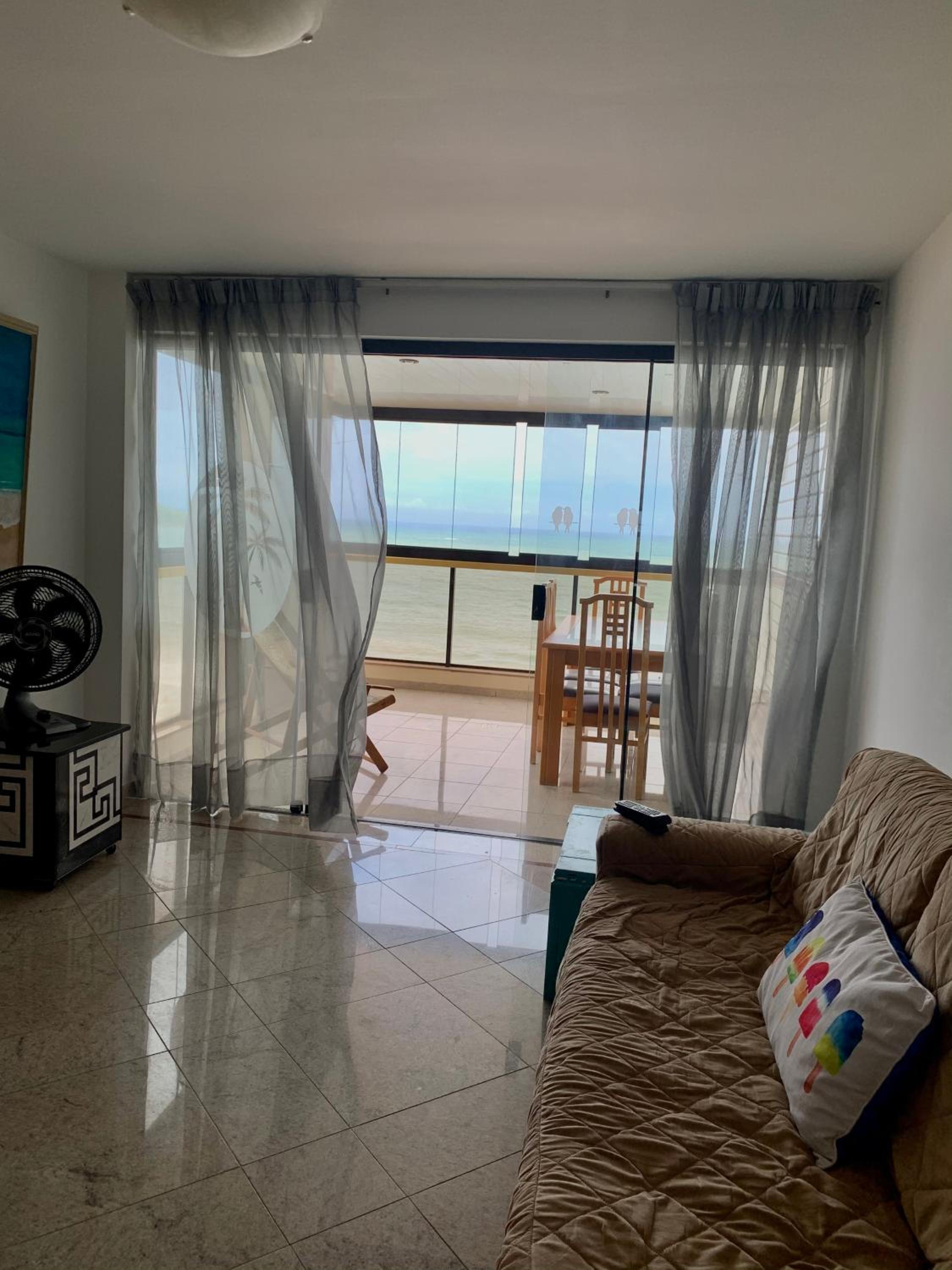 Apartamento de Frente ao Mar na Praia do Morro