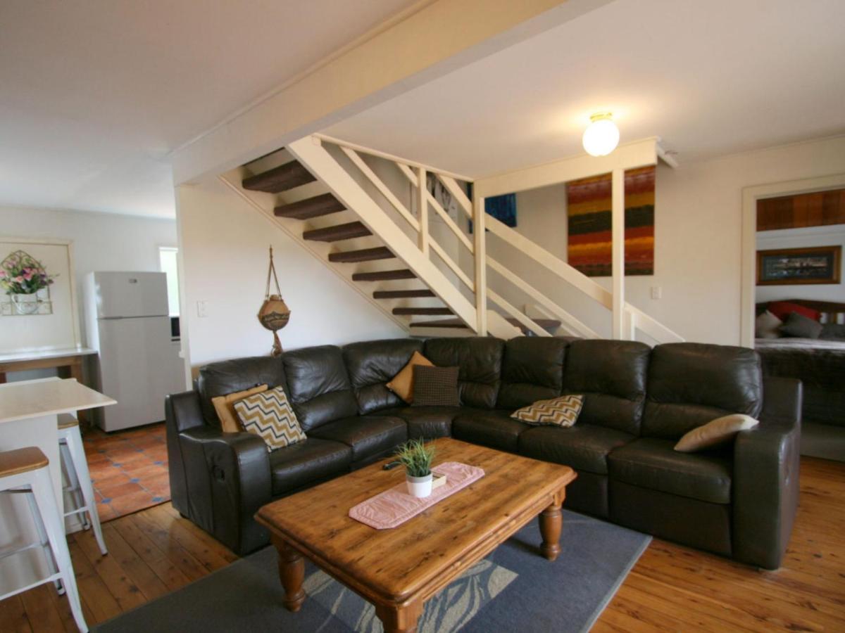 14 Cobbon Crescent