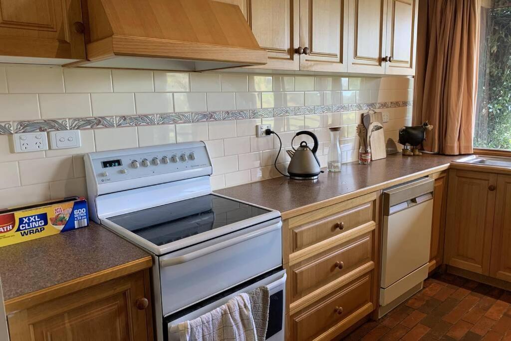 Willunga Cottage — Sweet Country Retreat