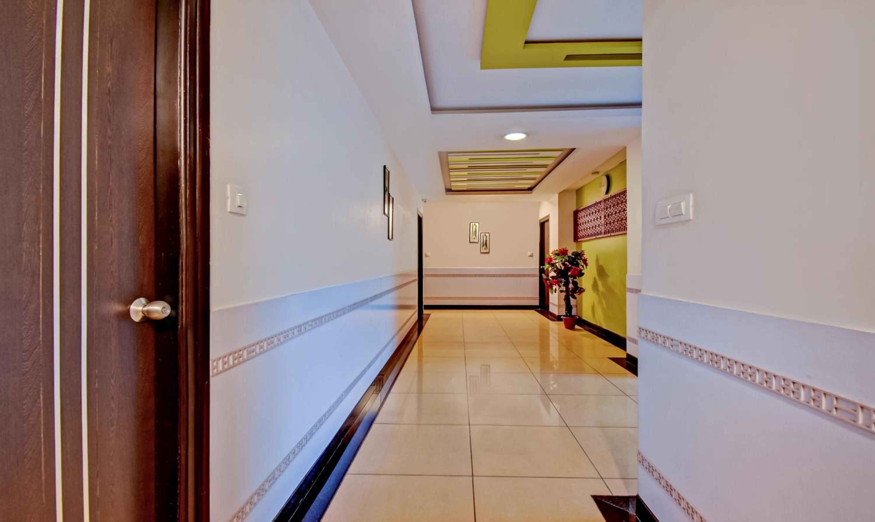 Treebo Premium Raj Elegance Manyata Tech Park