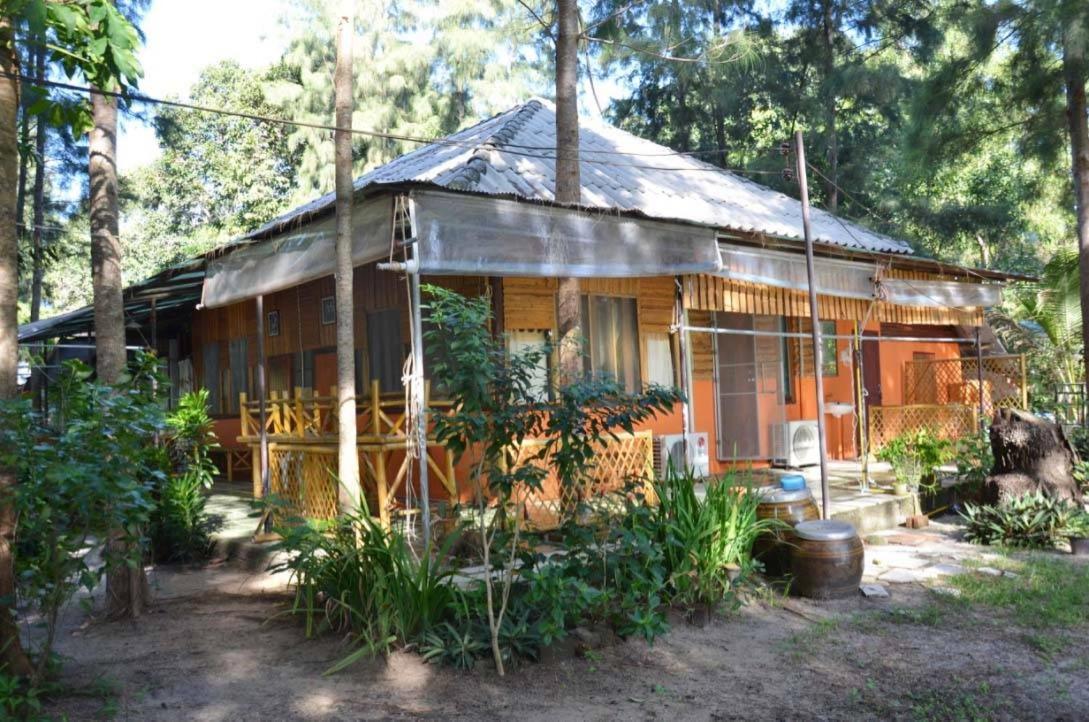 Hotel บ้านสนมณีโฮมสเตย์ Bansonmanee Homestay - Image 1