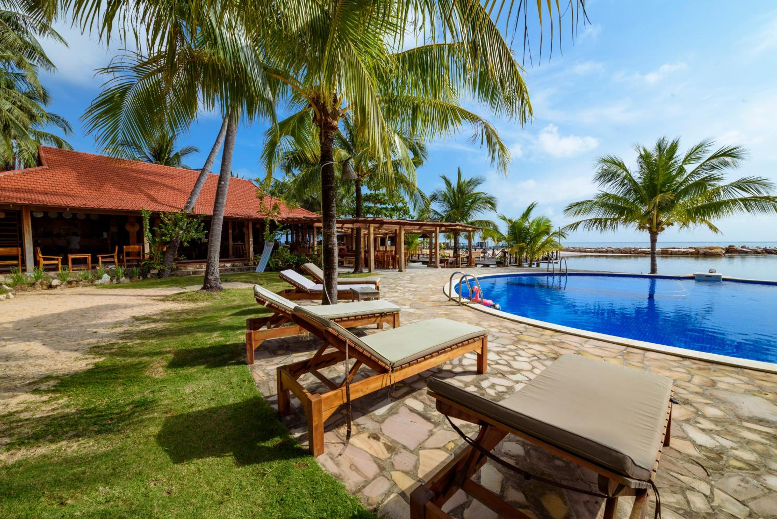 Mango Beach Resort