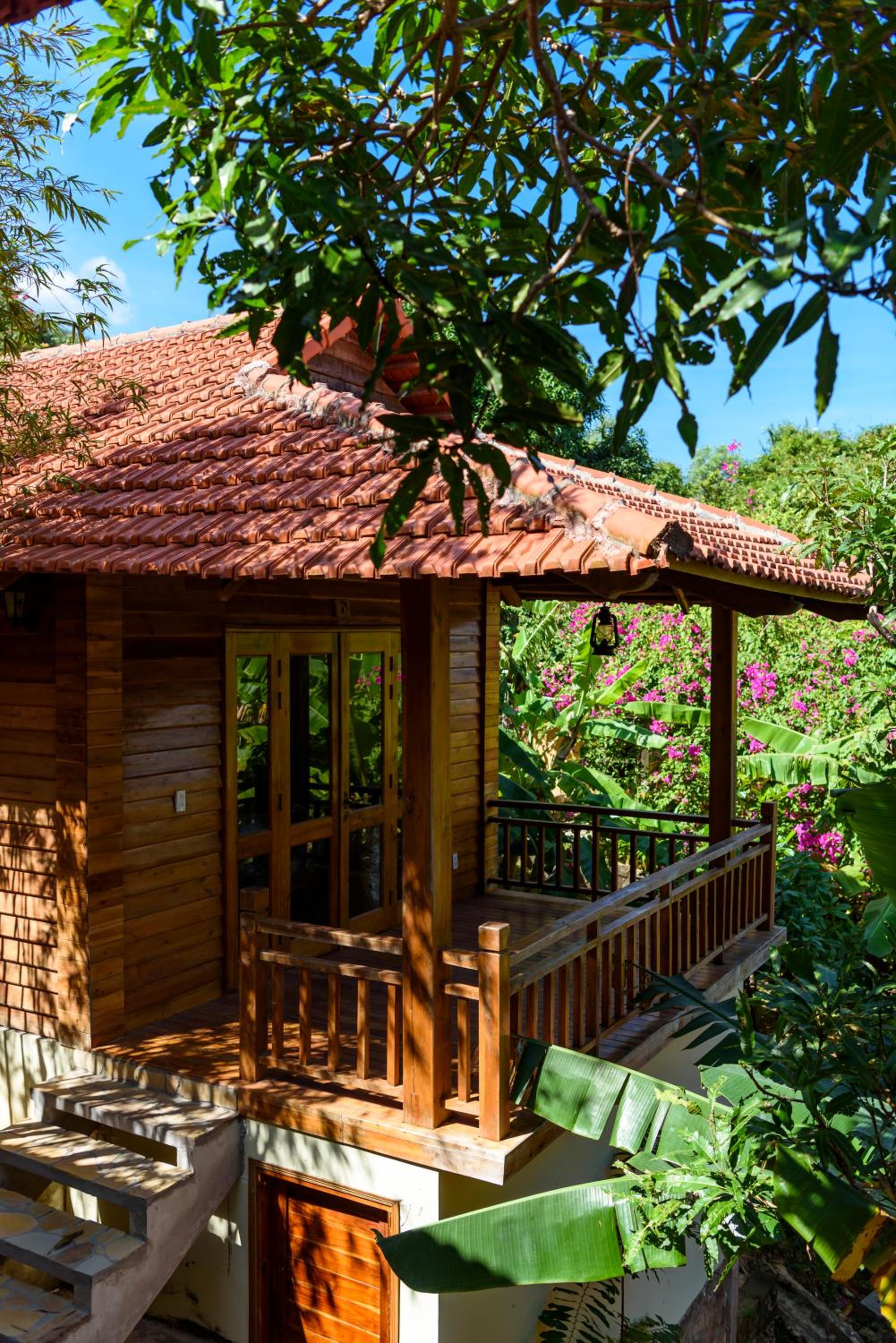 Mango Beach Resort