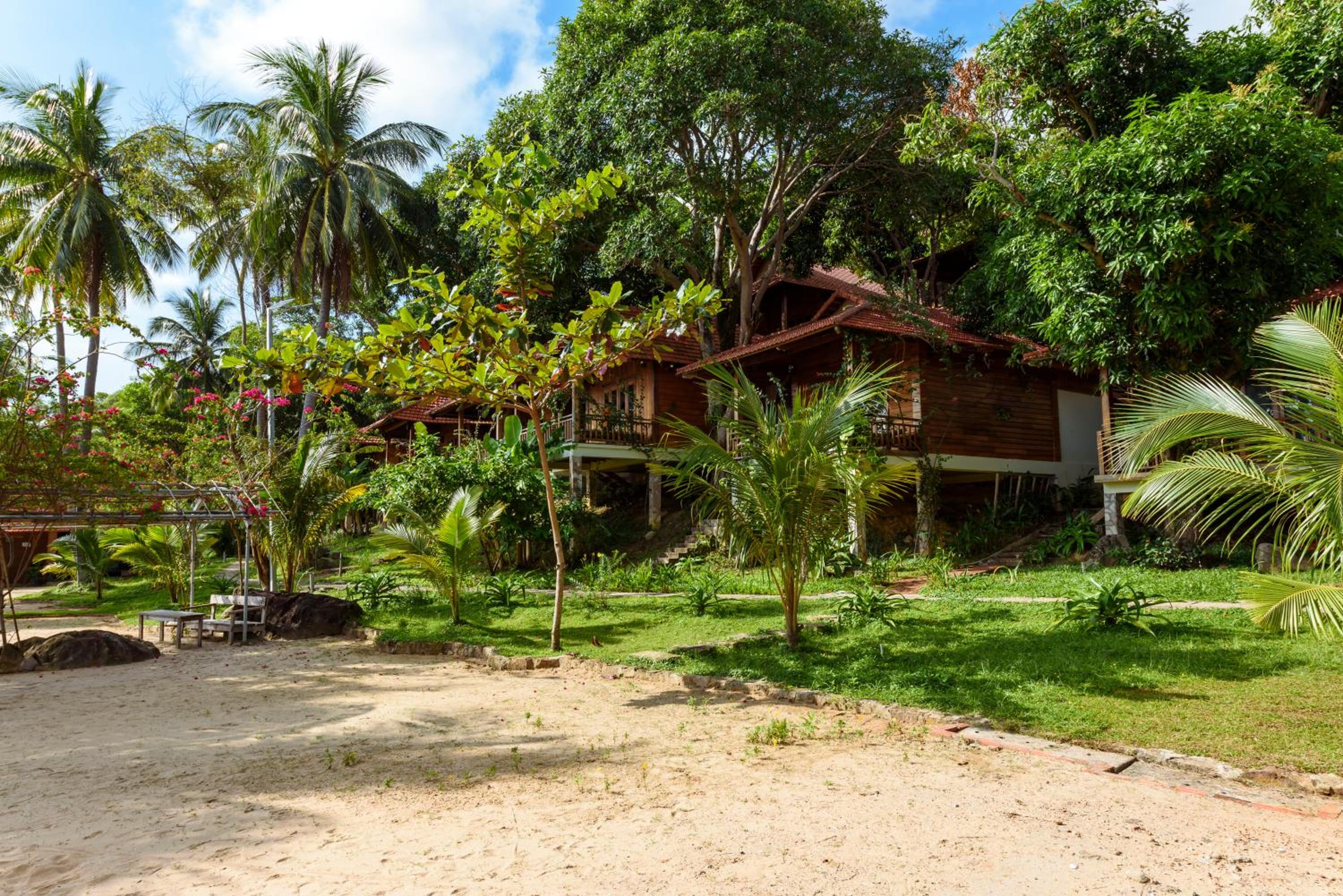 Mango Beach Resort