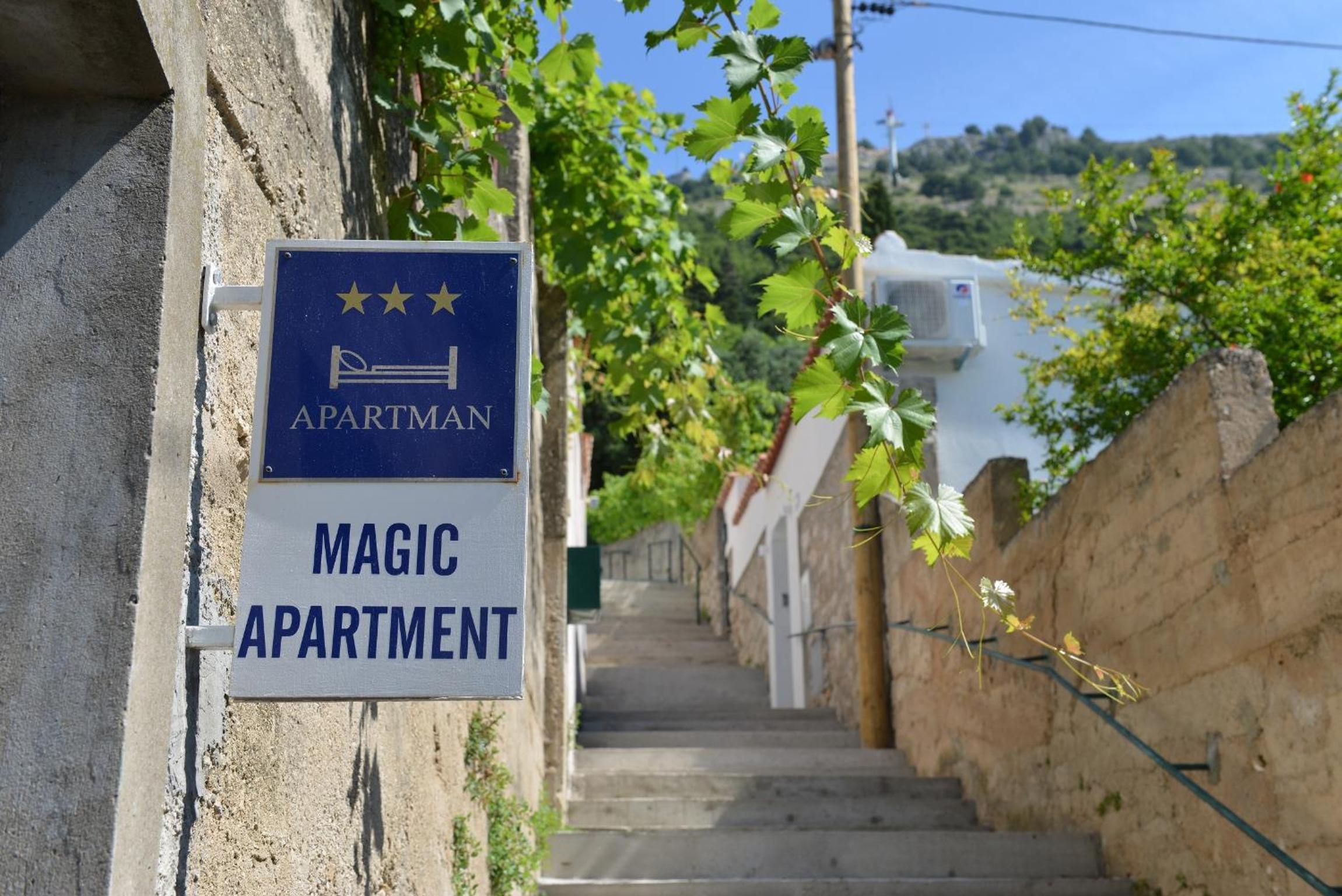 Magic Apartment