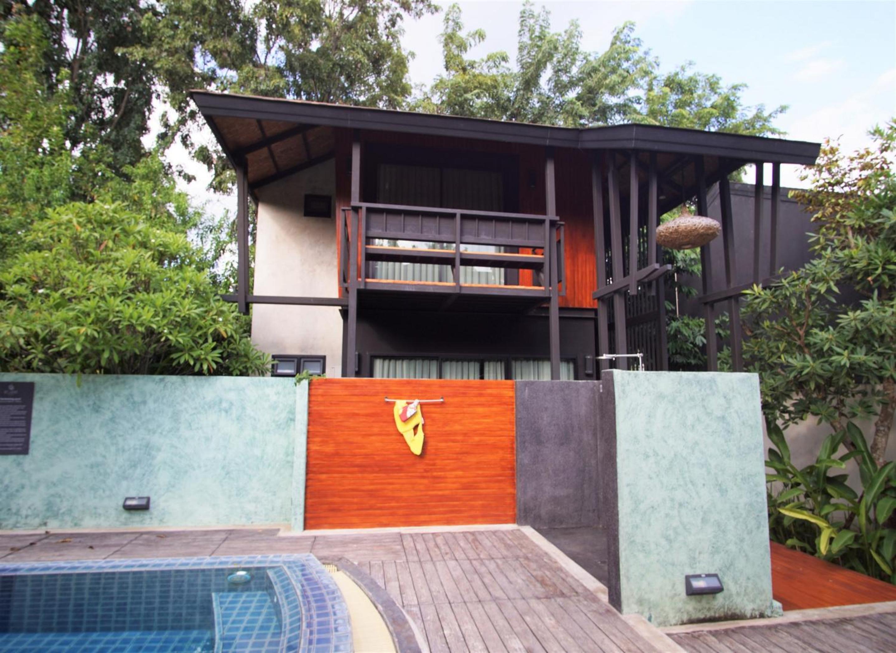 At Leaf Villa