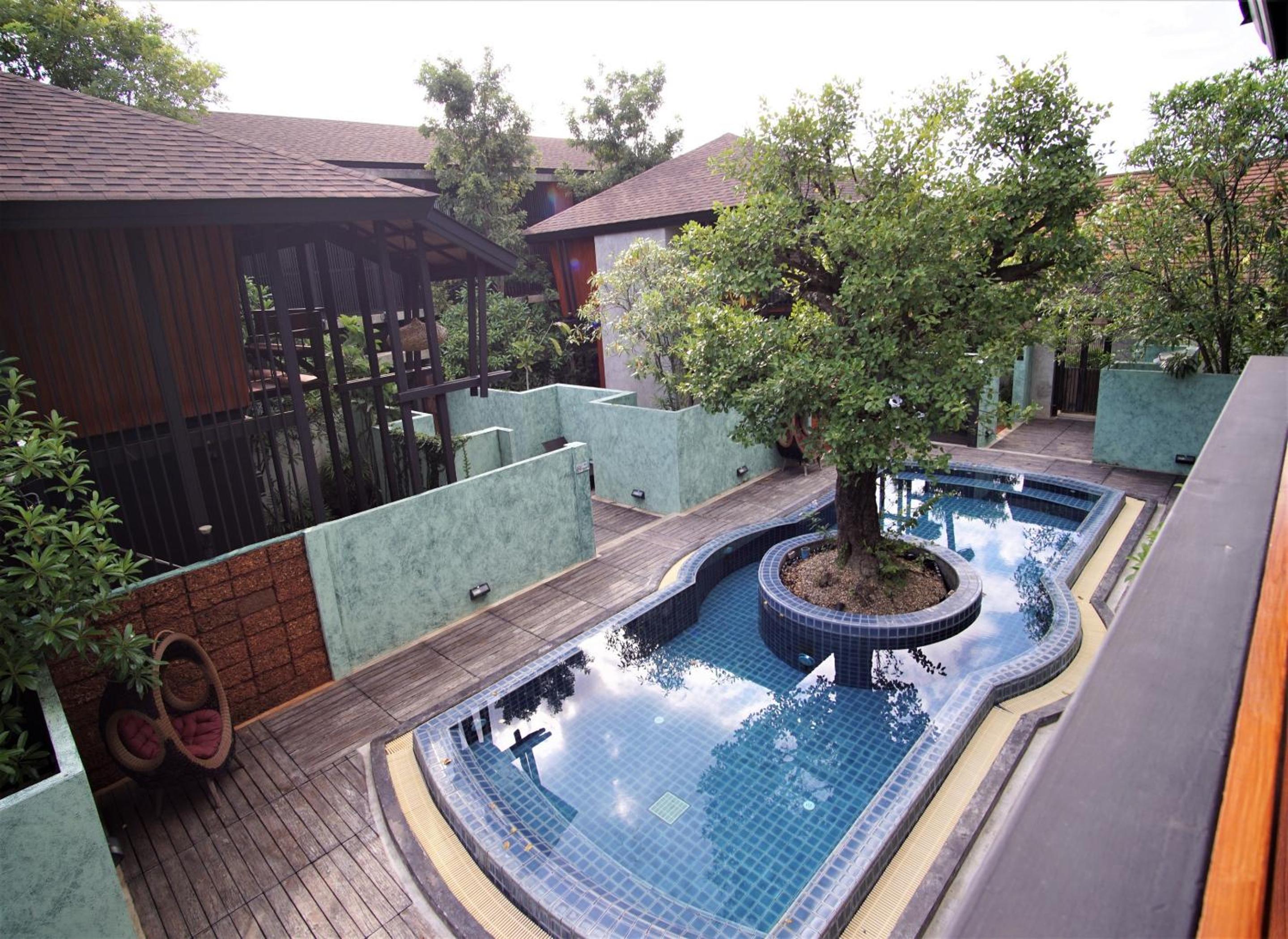 At Leaf Villa