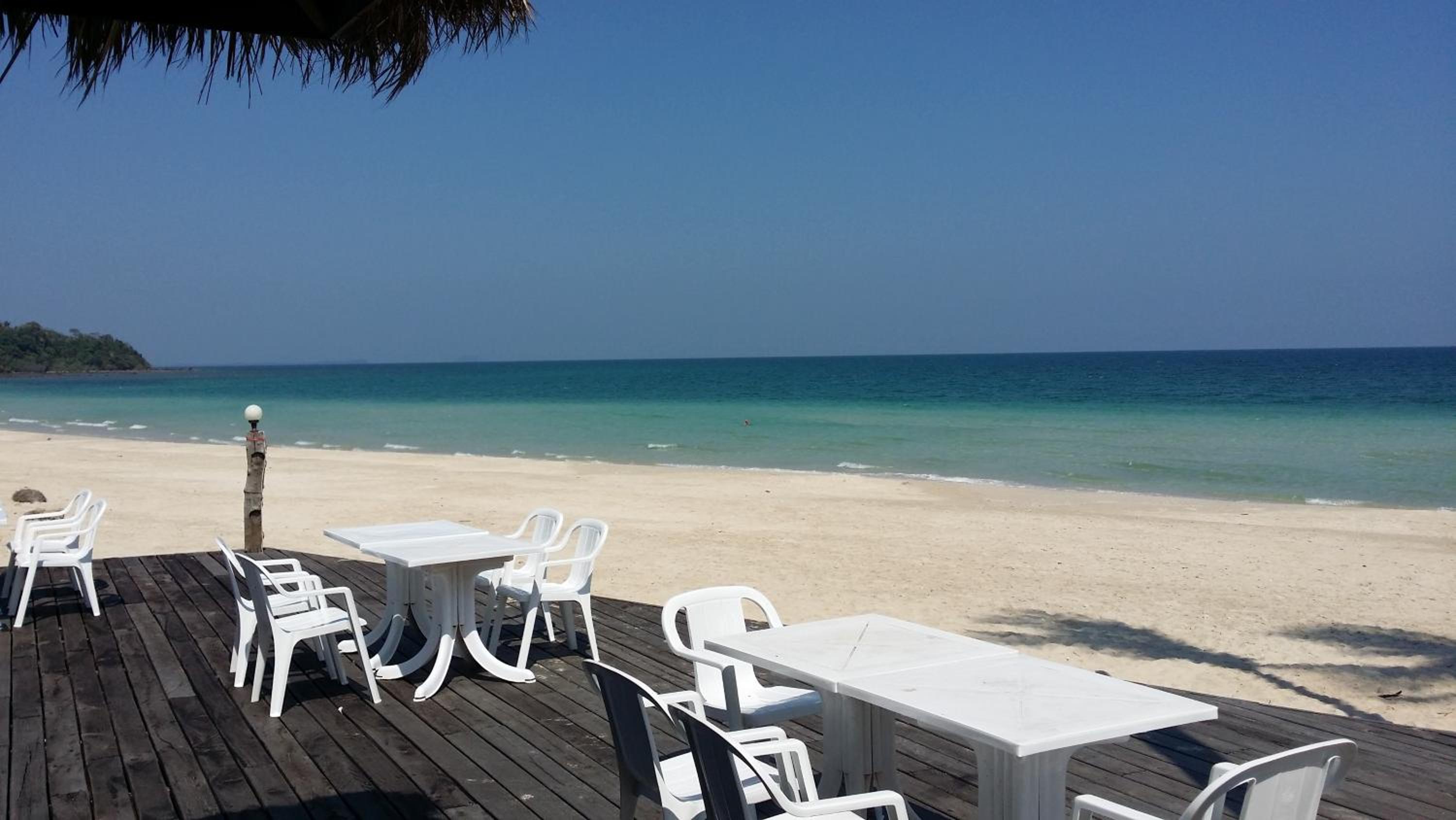 Nana Beach Hotel & Resort