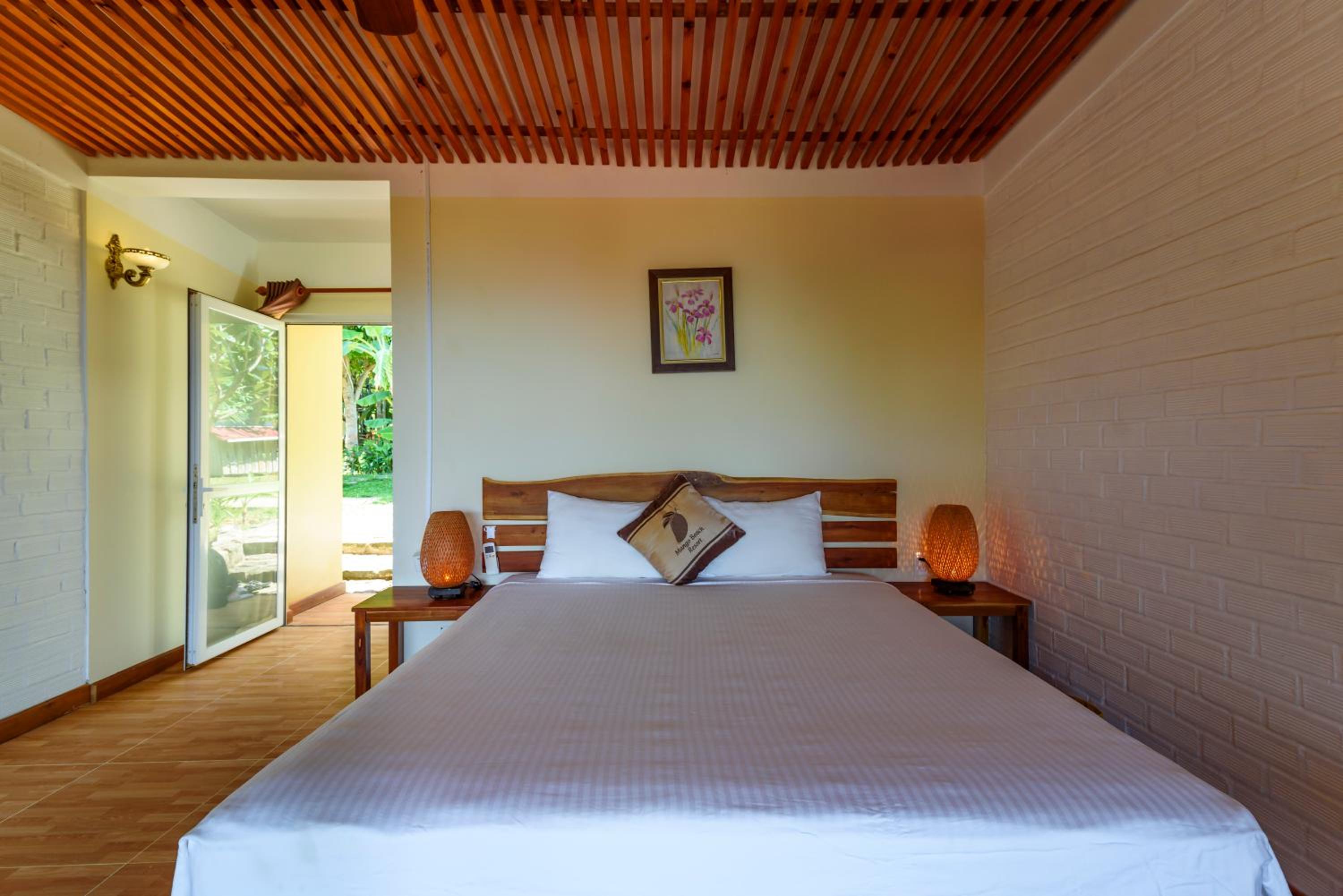 Mango Beach Resort