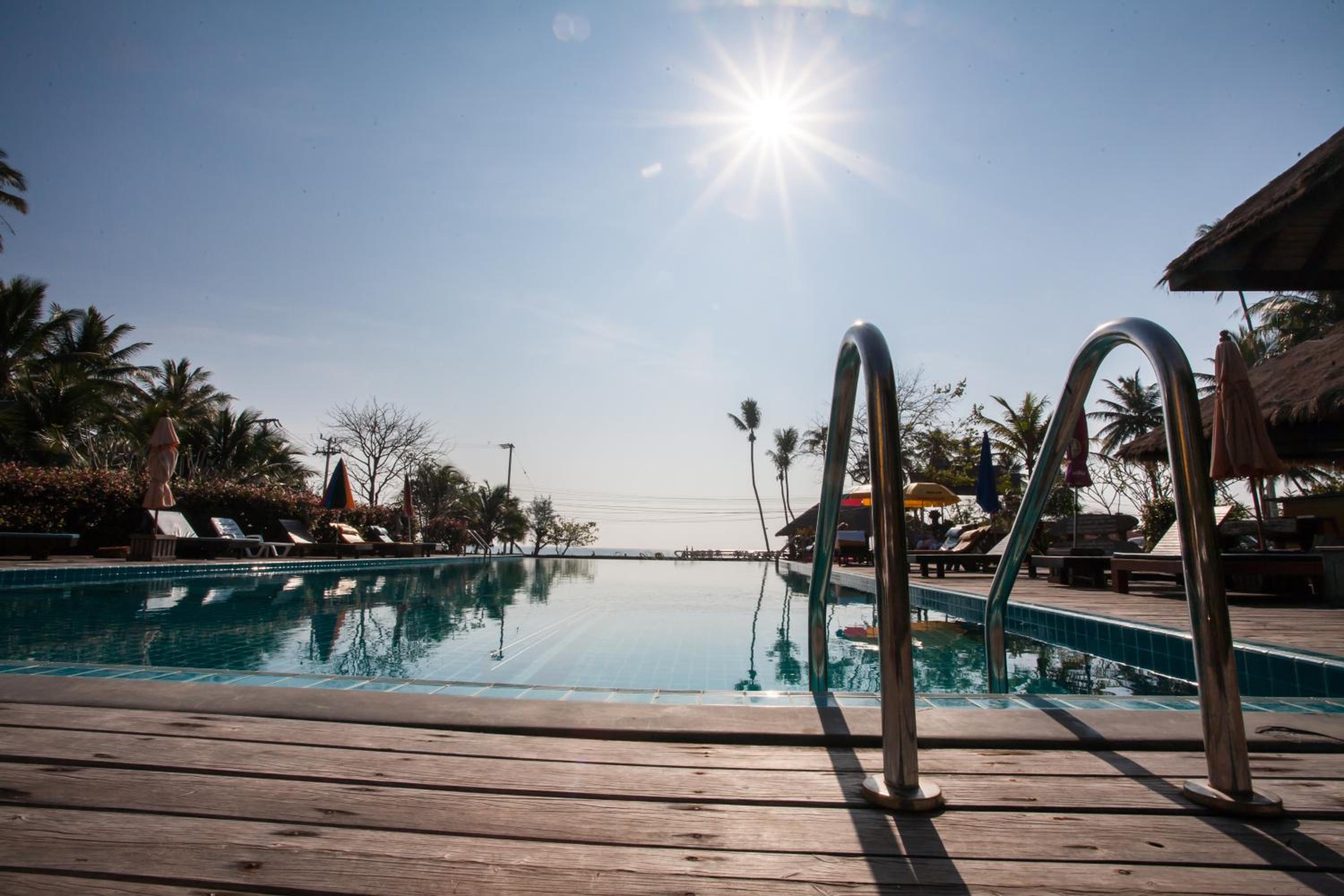 Nana Beach Hotel & Resort