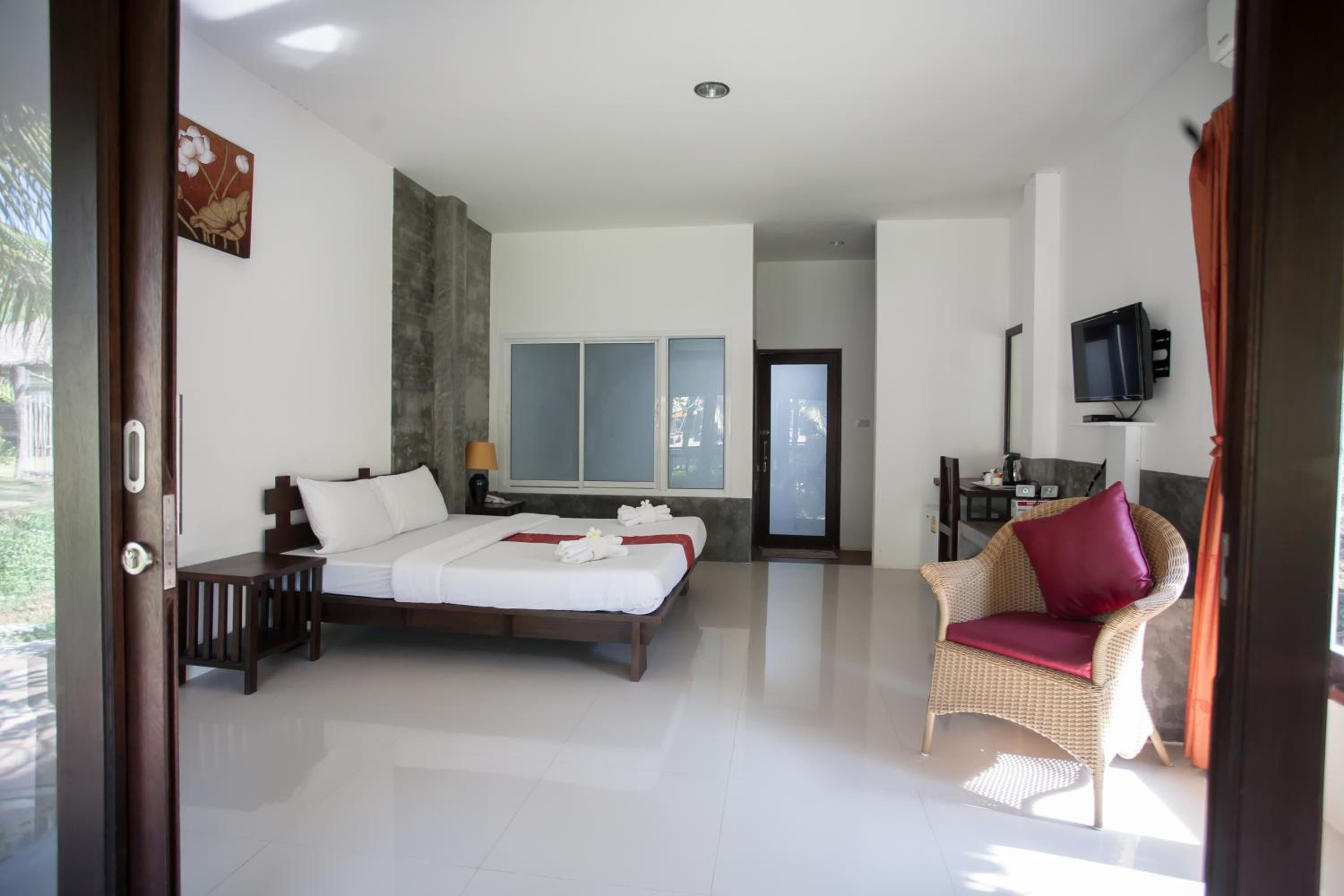 Nana Beach Hotel & Resort