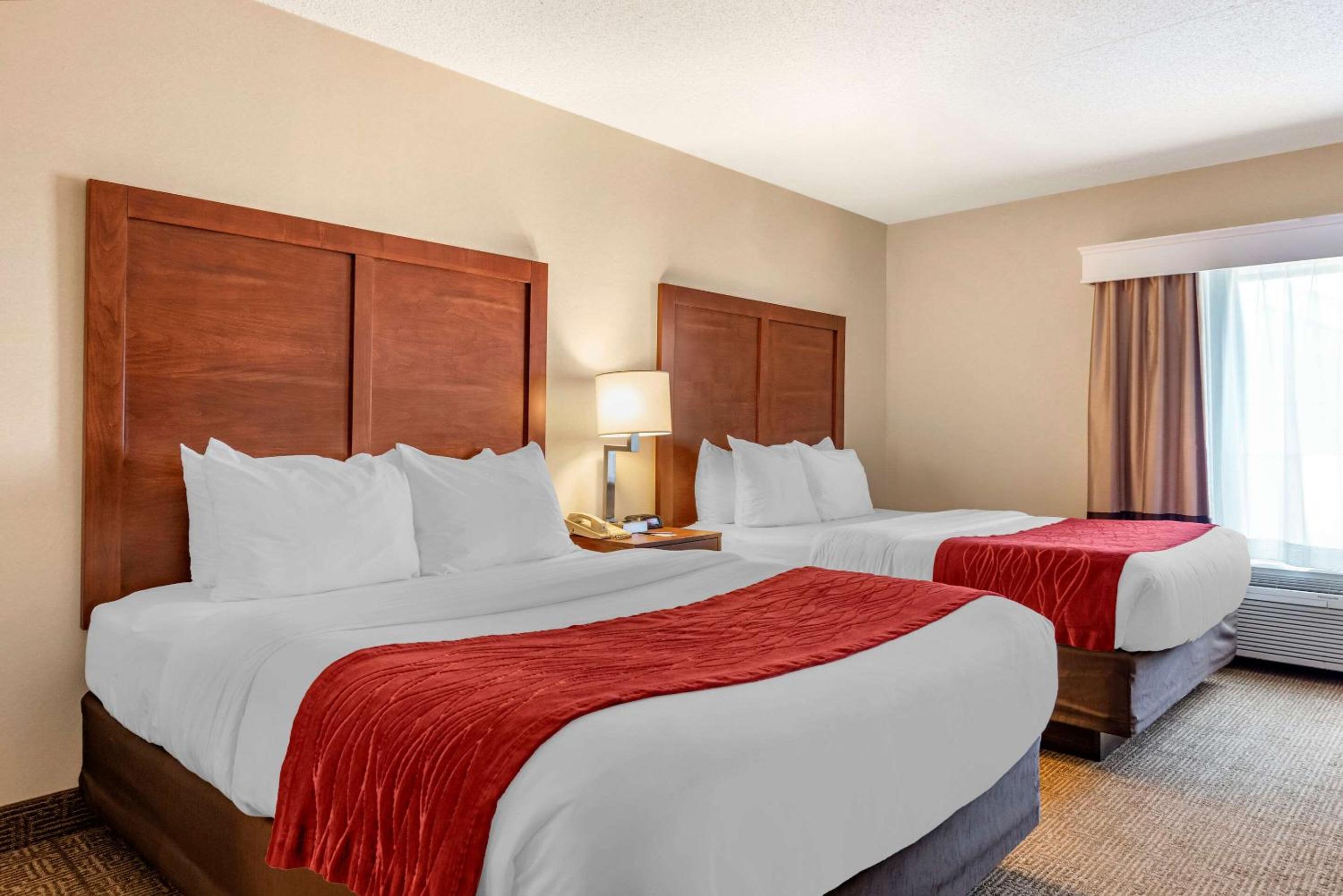 Morehead Vacations - Comfort Inn  Suites - Property Image 12