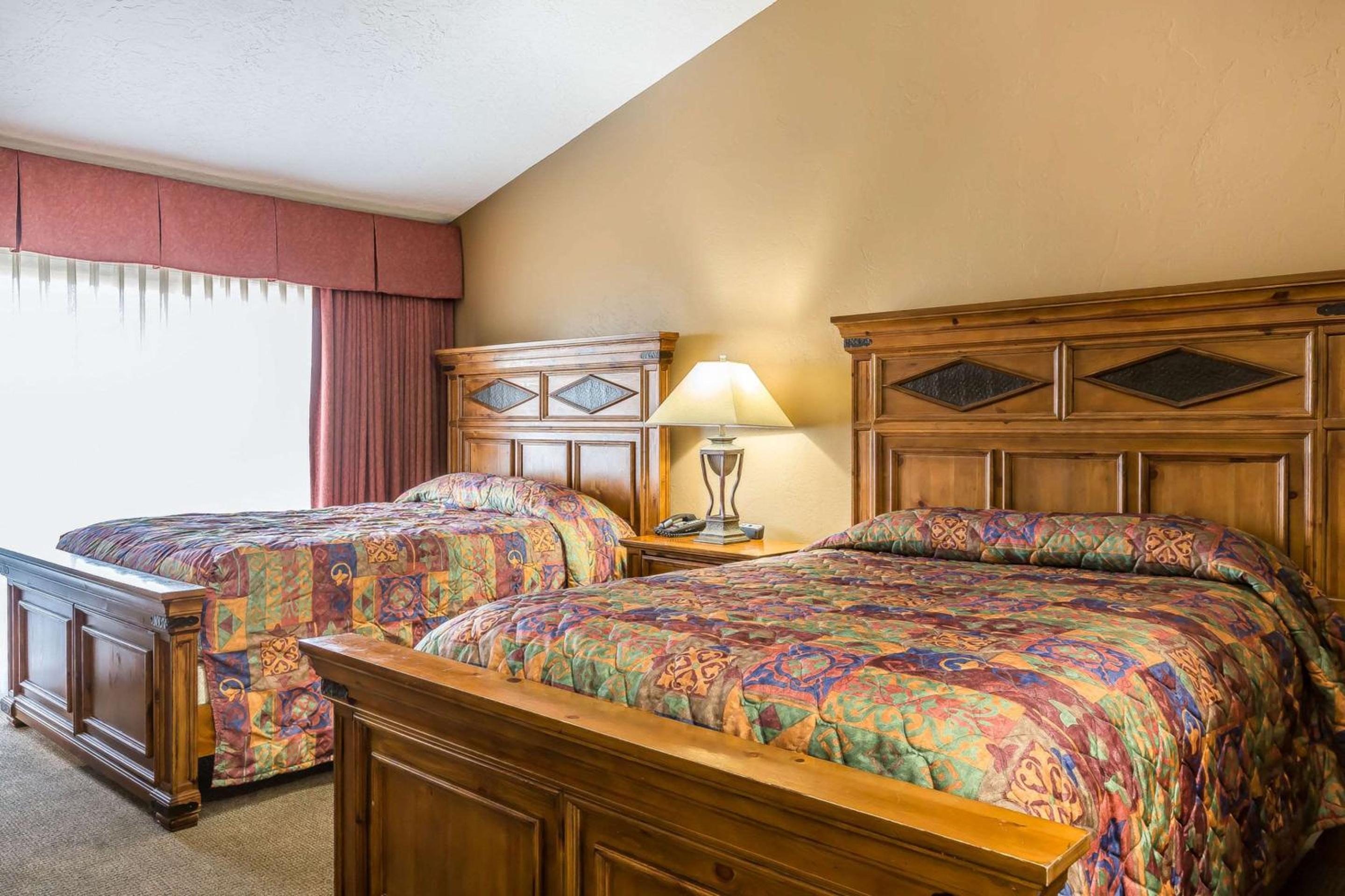Econo Lodge Lake Elsinore Casino - Property Image 31