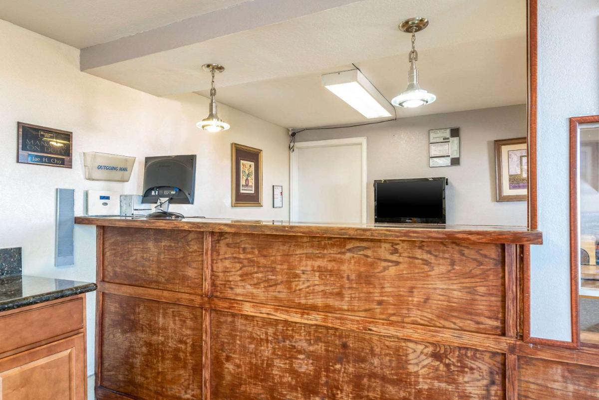 hotel reception