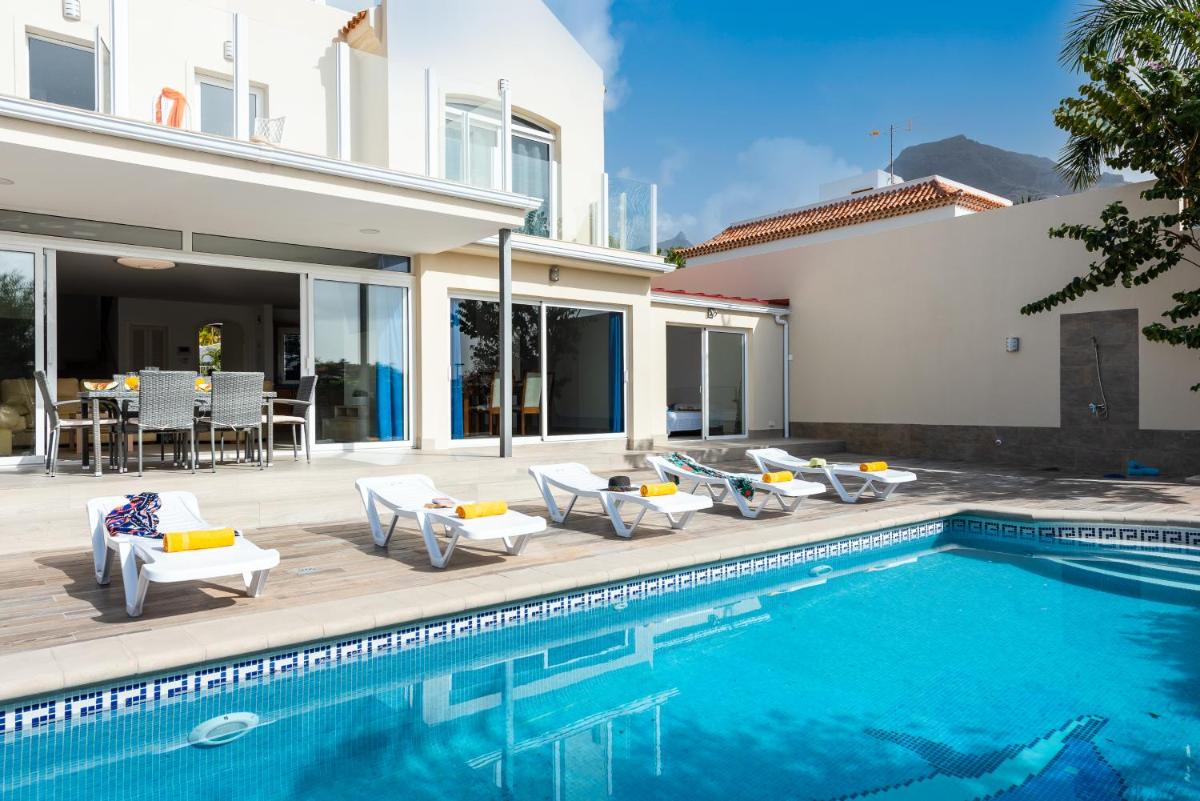 Amazing Villa MEDINA, BBQ, Heated Pool! view 2