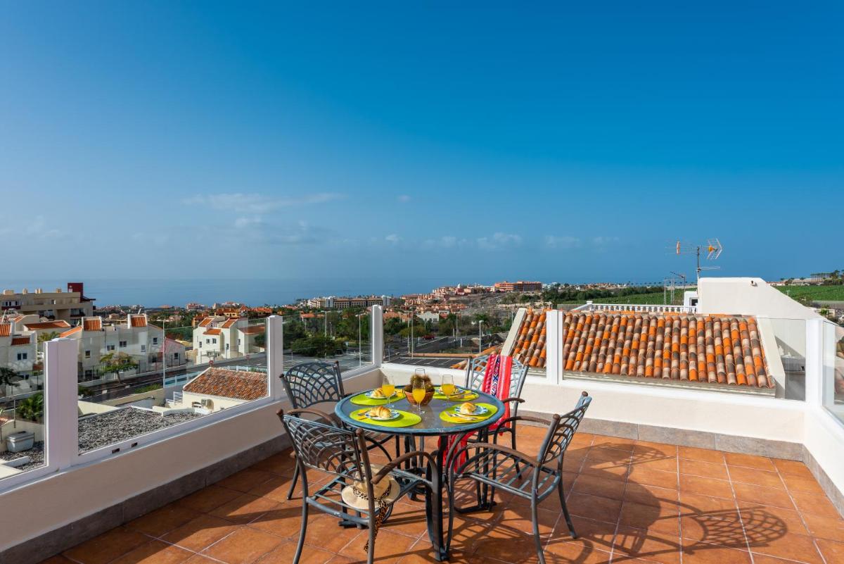 Amazing Villa MEDINA, BBQ, Heated Pool! view 3