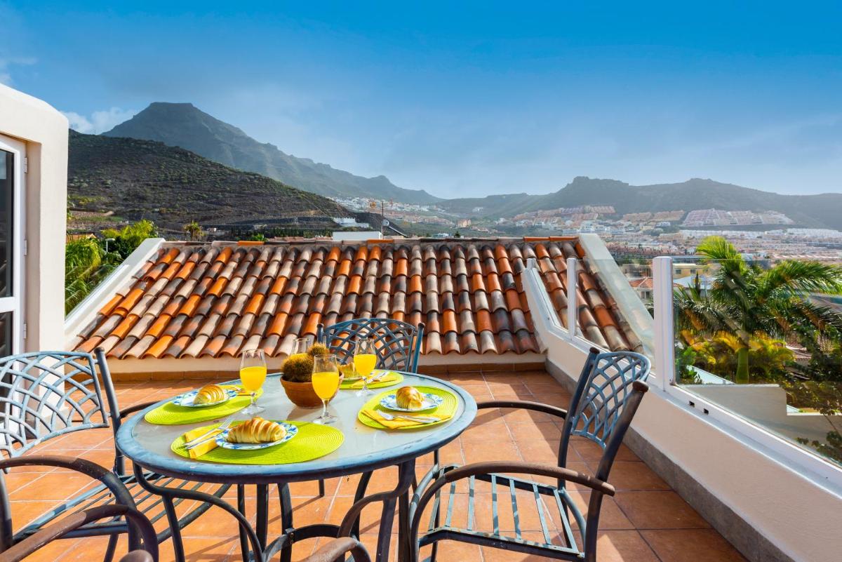 Amazing Villa MEDINA, BBQ, Heated Pool! view 5