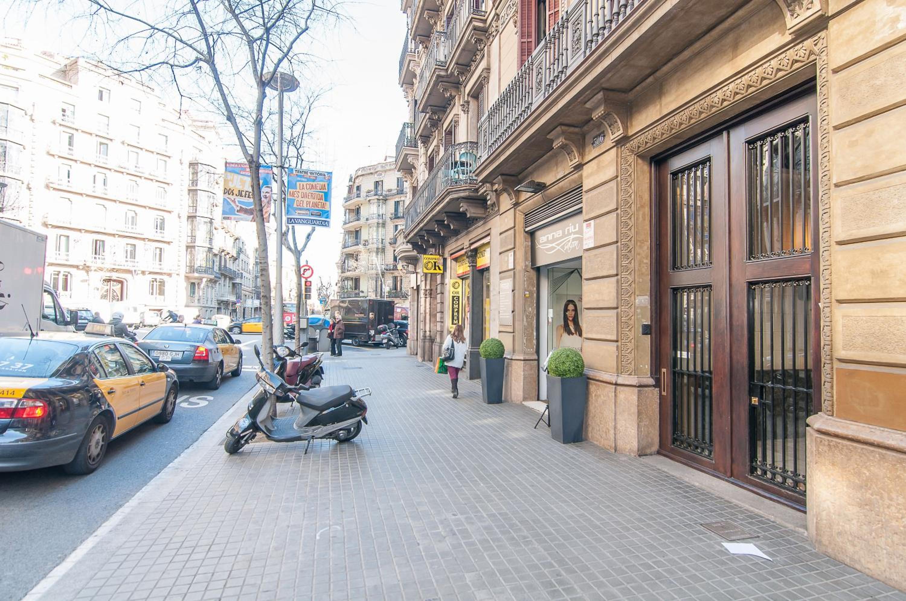 BizFlats Eixample Apartments