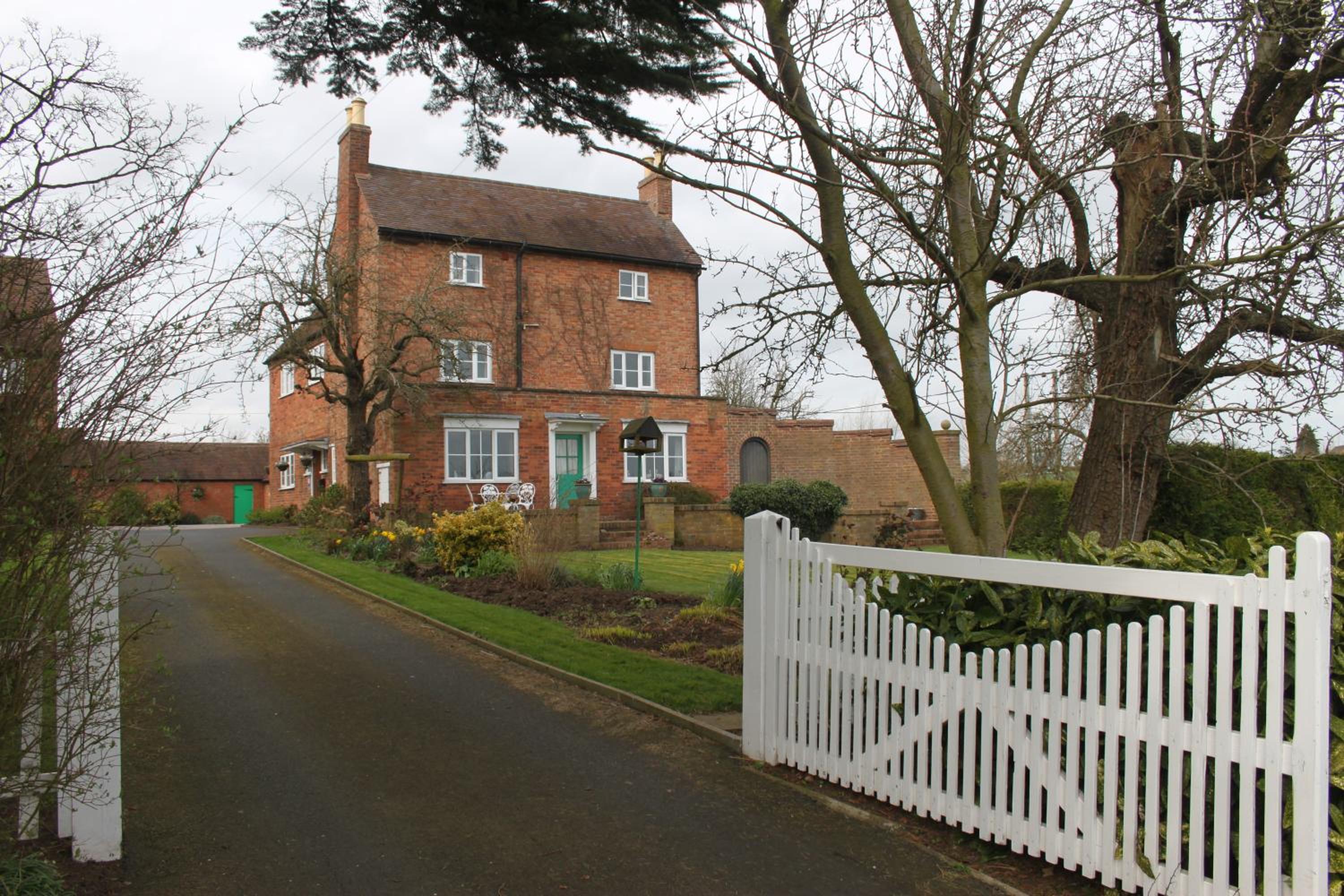 Ingon Bank Farm Bed And Breakfast view 2
