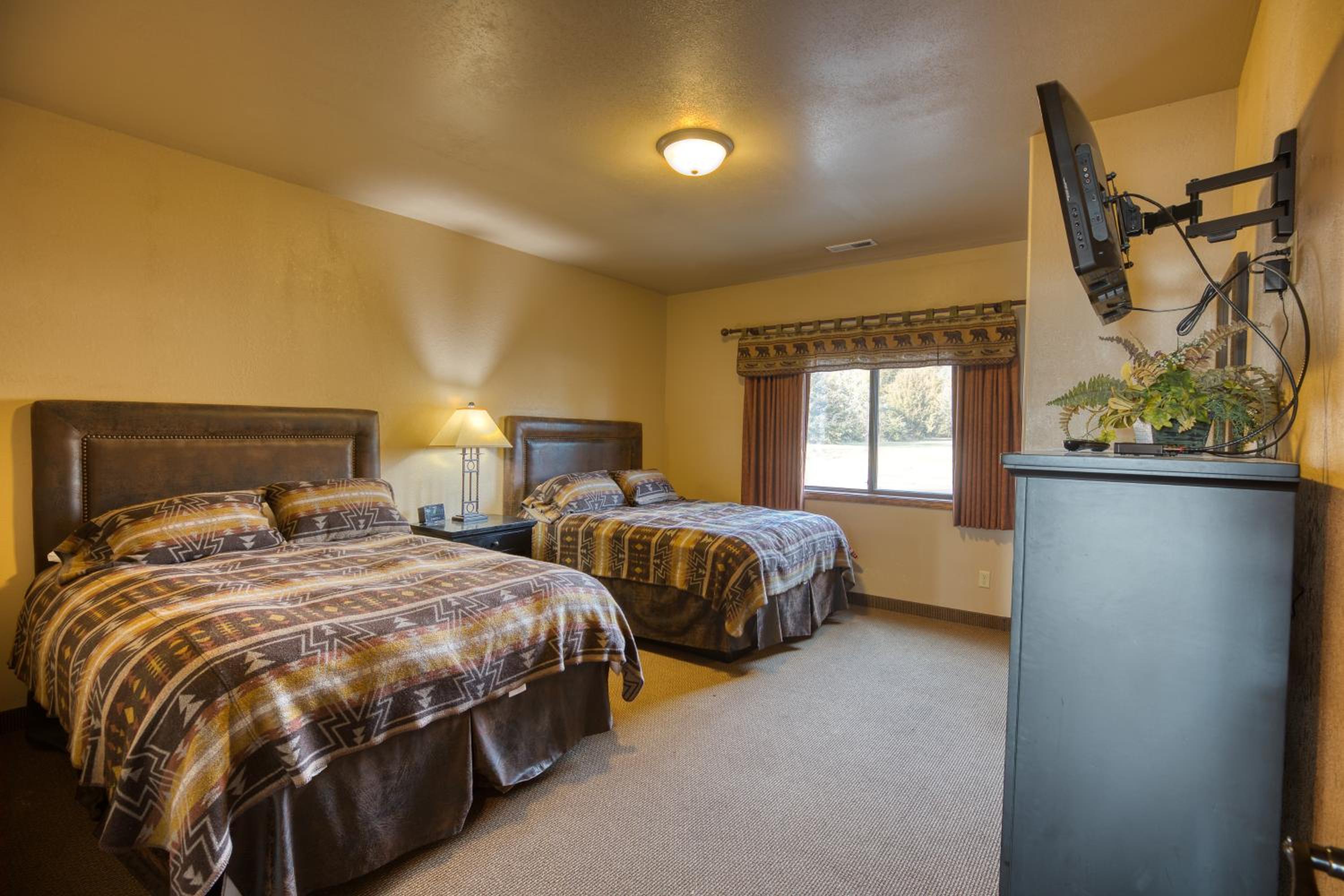 Lewis & Clark Resort