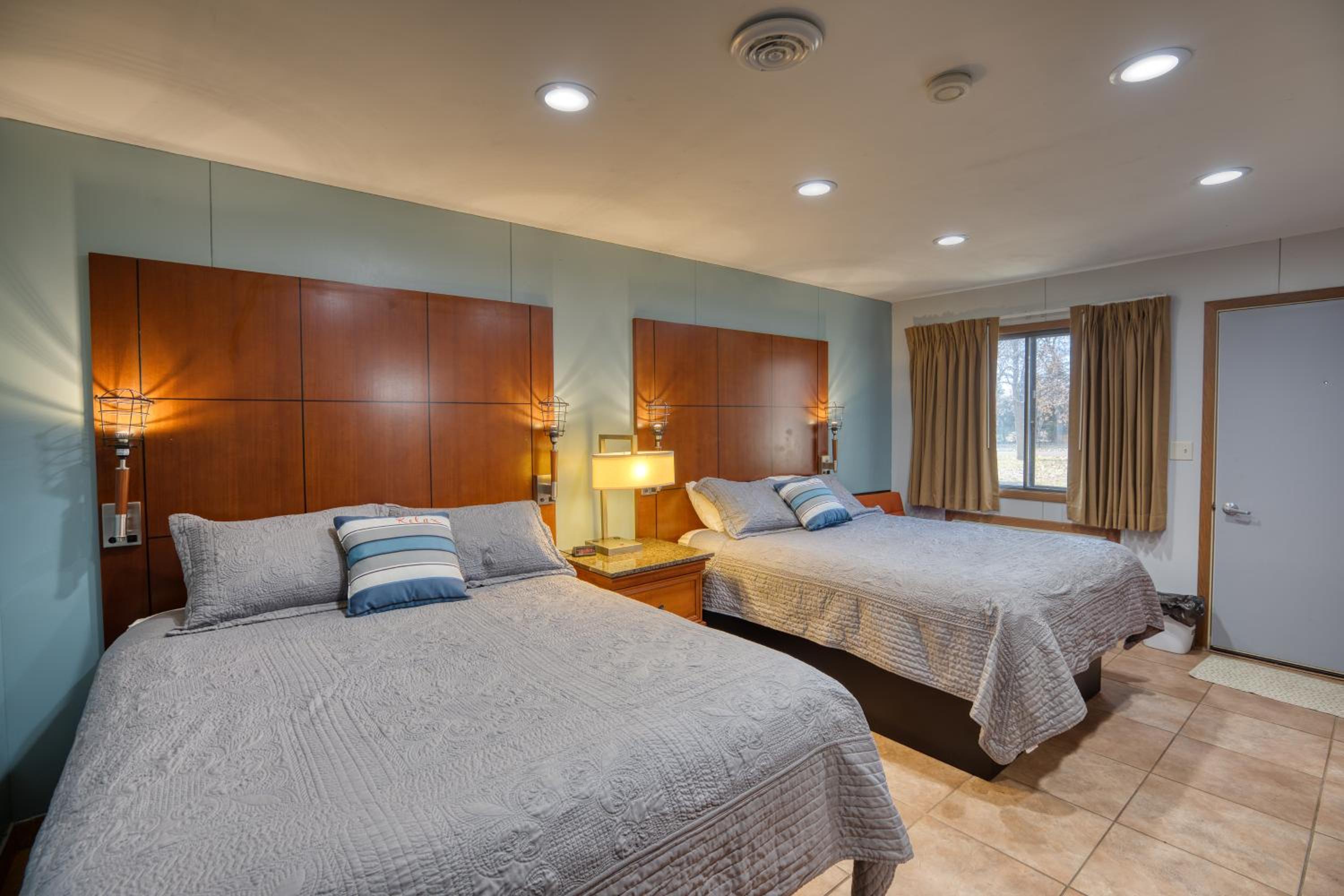 Lewis & Clark Resort