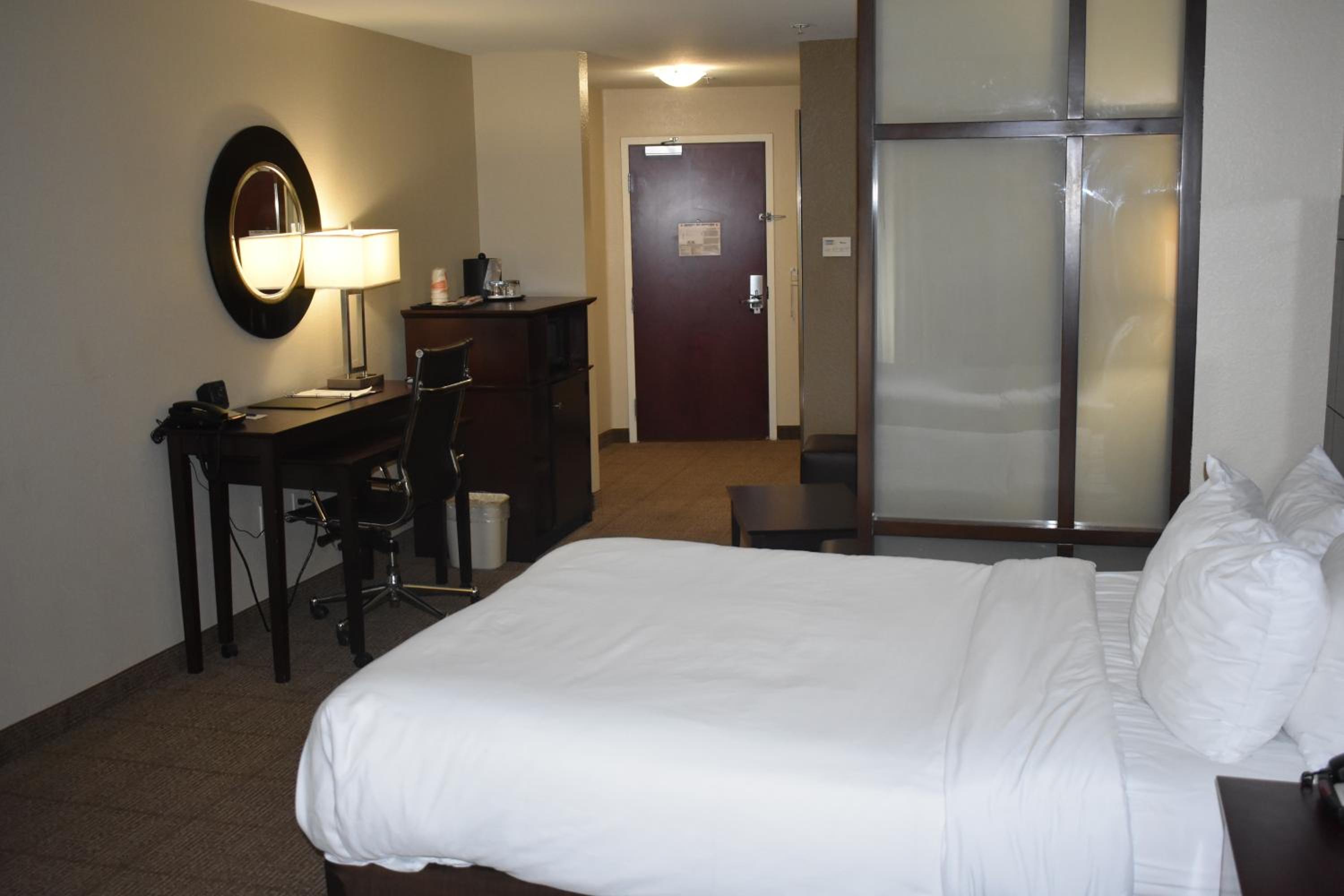 Blythe Vacations - Comfort Suites - Property Image 24