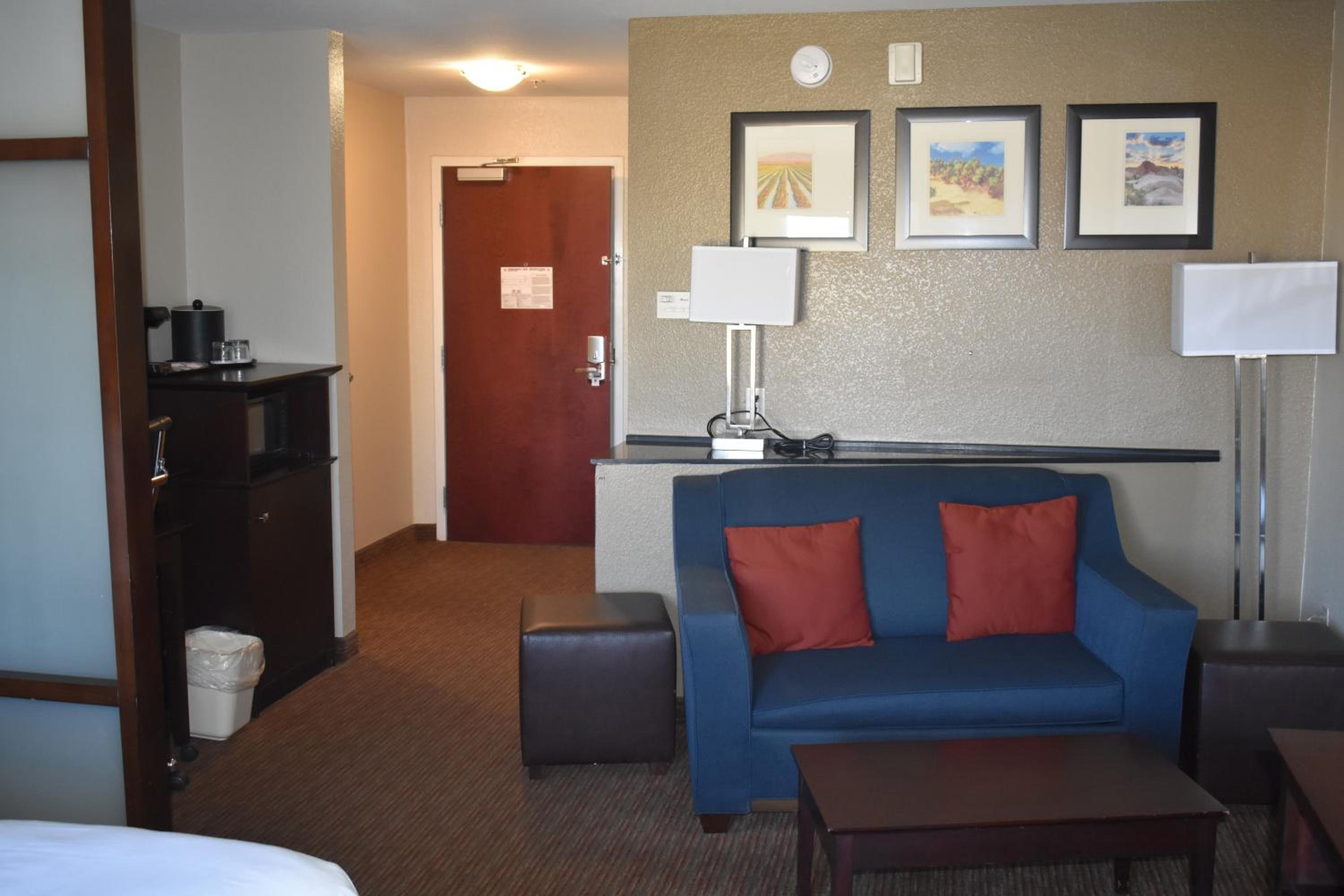 Blythe Vacations - Comfort Suites - Property Image 15