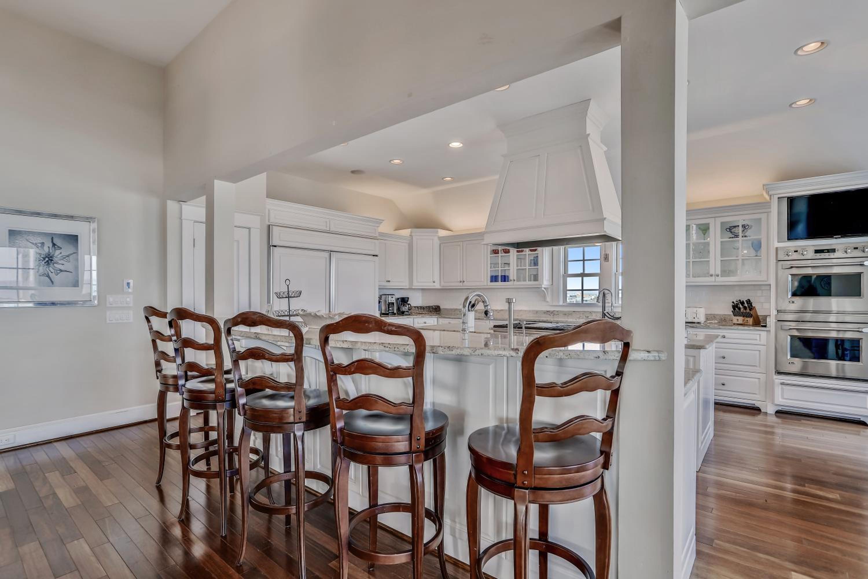 Frankly My Dear - Duck, Oceanfront, Elevator, Wheelchair Friendly, Pool Table, Pool, Hot Tub, Flex Stays view 4