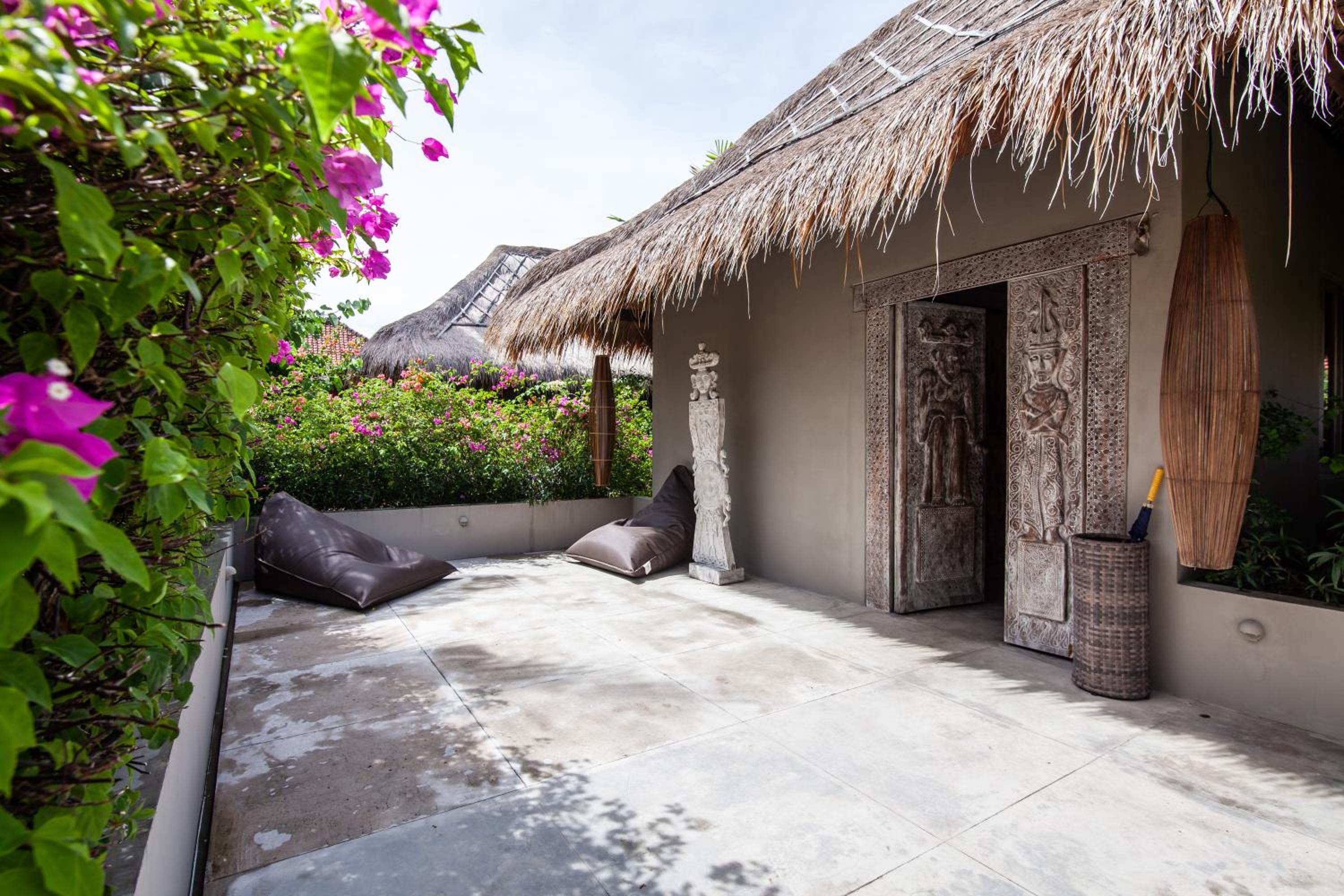 Hotel Blue Karma Dijiwa Seminyak - Image 1