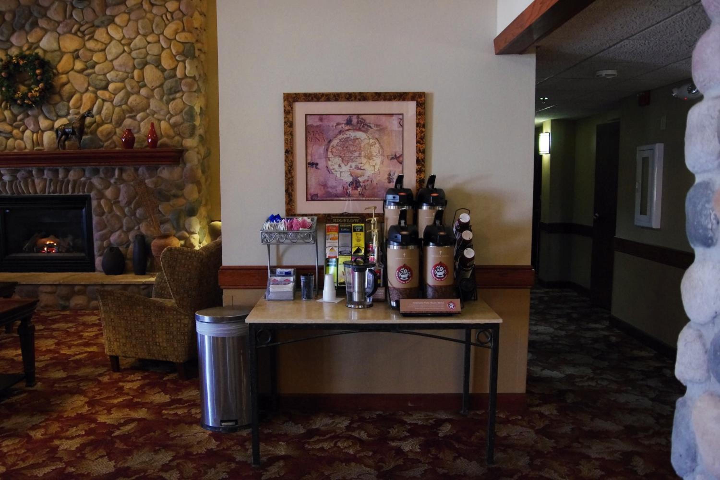 AmericInn by Wyndham Grimes - Property Image 12