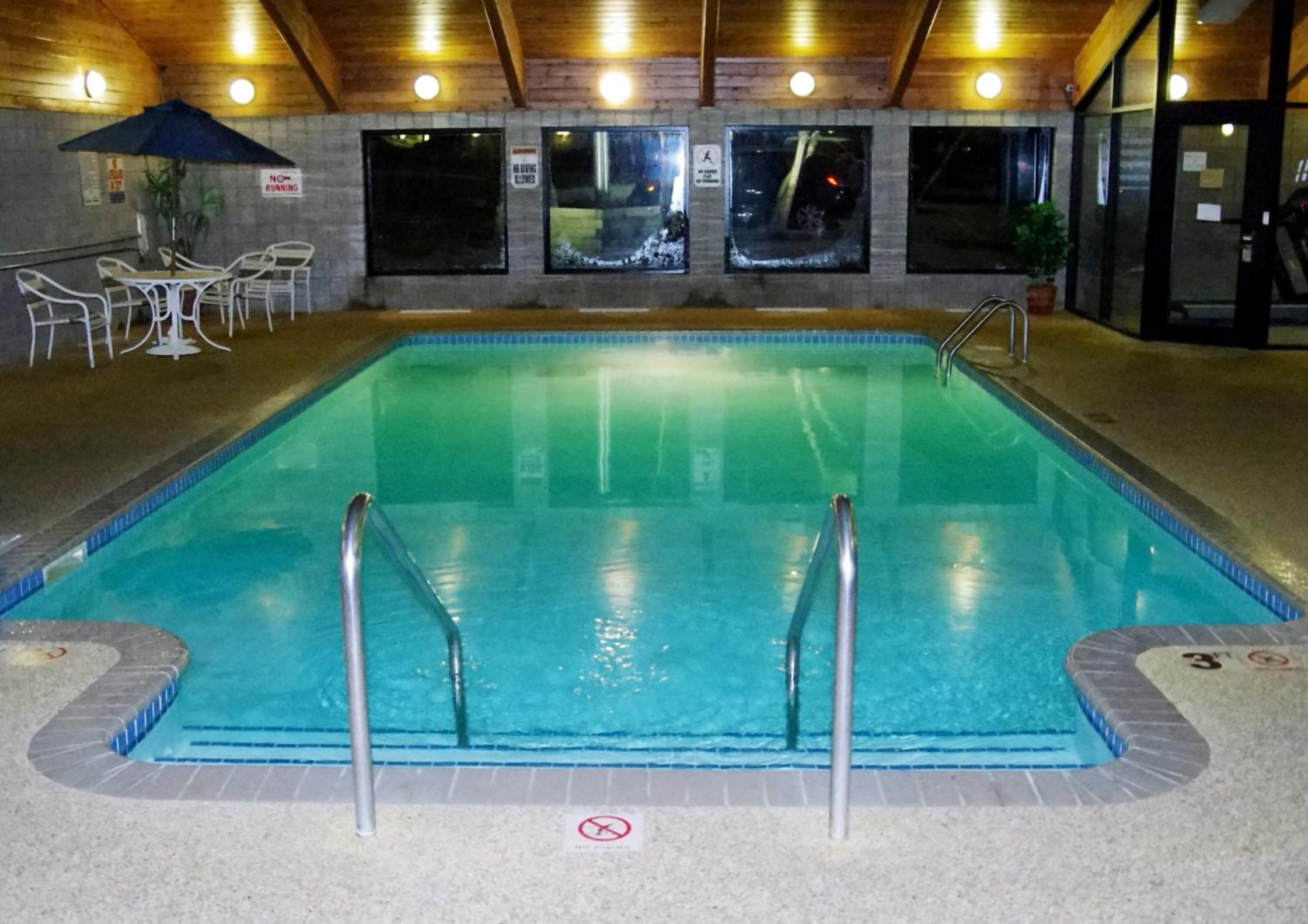 AmericInn by Wyndham Grimes - Property Image 5