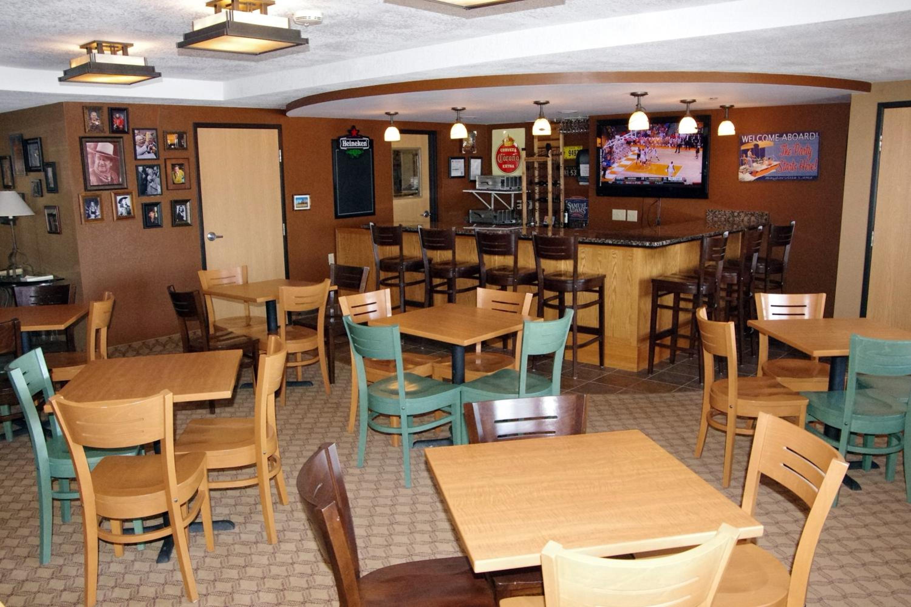 AmericInn by Wyndham Grimes - Property Image 2