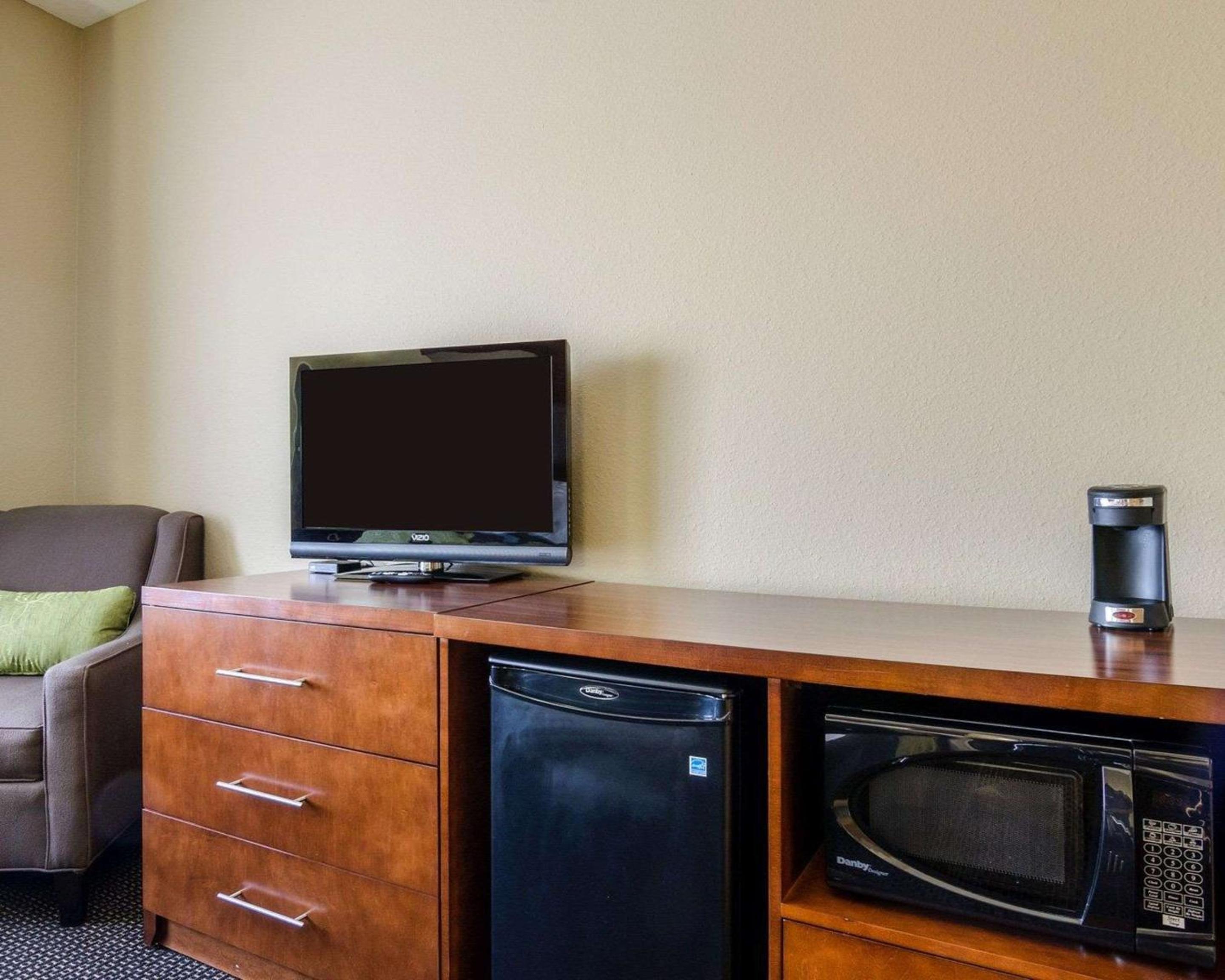 Garden City Vacations - Comfort Inn - Property Image 5