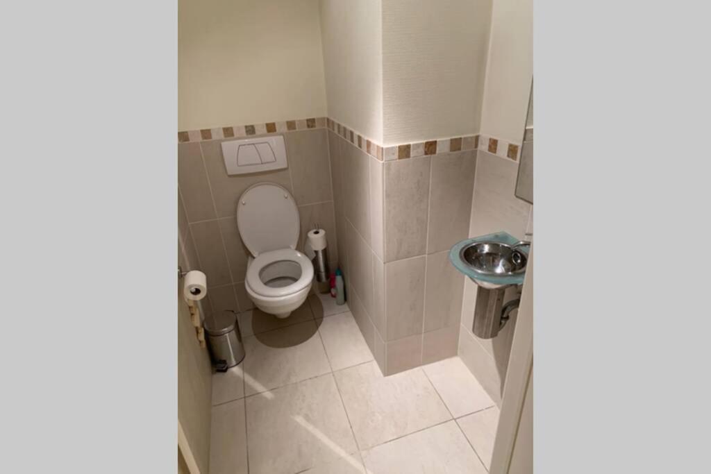 Two bedroom apartment - 50 meters from beach and KYC