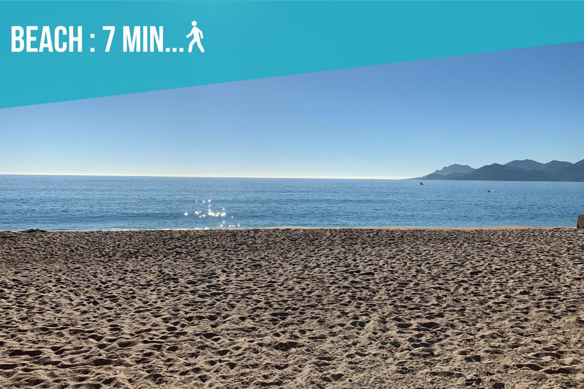 Le Forville : 400m Palais, Calme, Clim photo 2