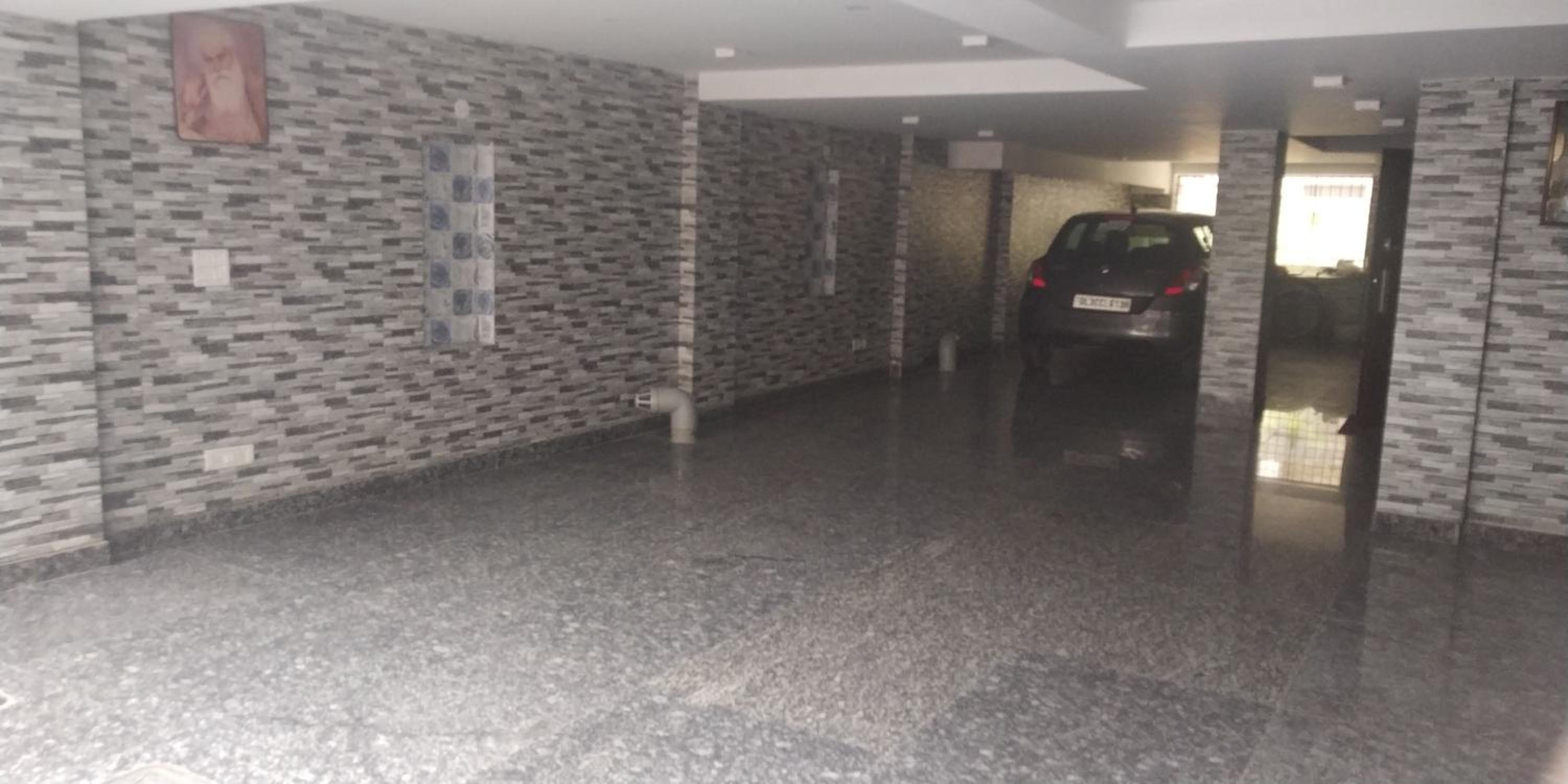 2BHK Short Stay Apartment walking Max Saket ( LIFT +Kitchen+Parking+3 nights min stay) view 5
