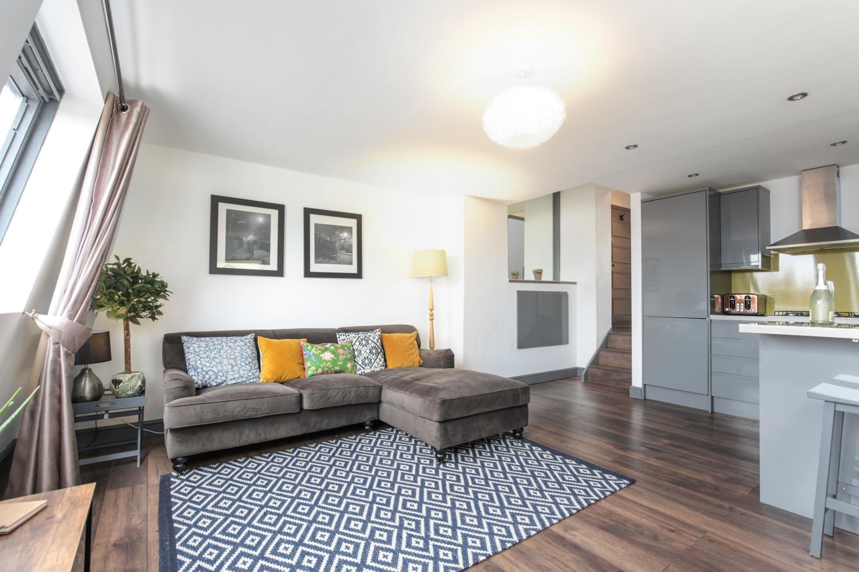 The Penthouses, 8 Albion Mews view 4