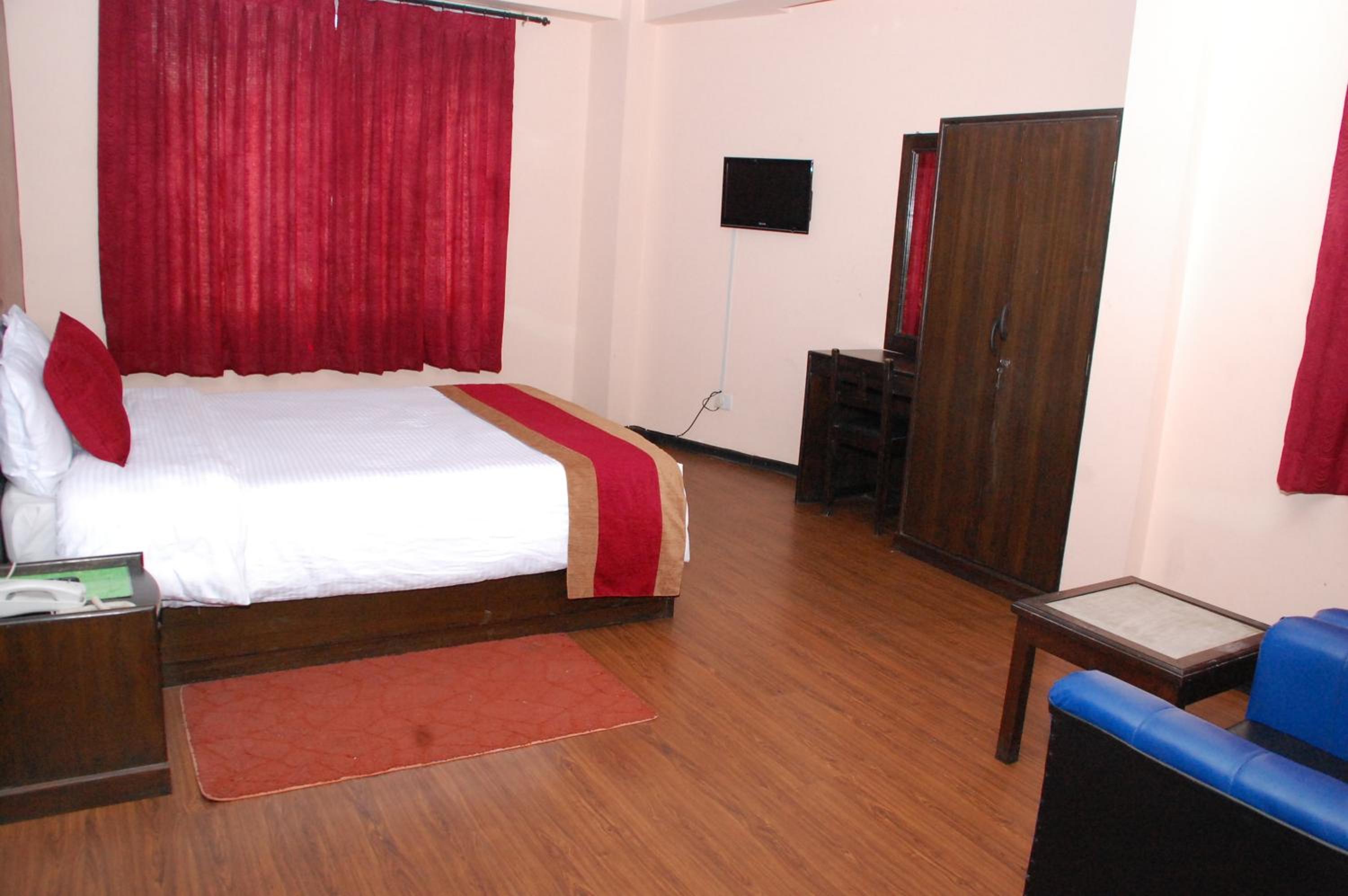 Hotel Family Home