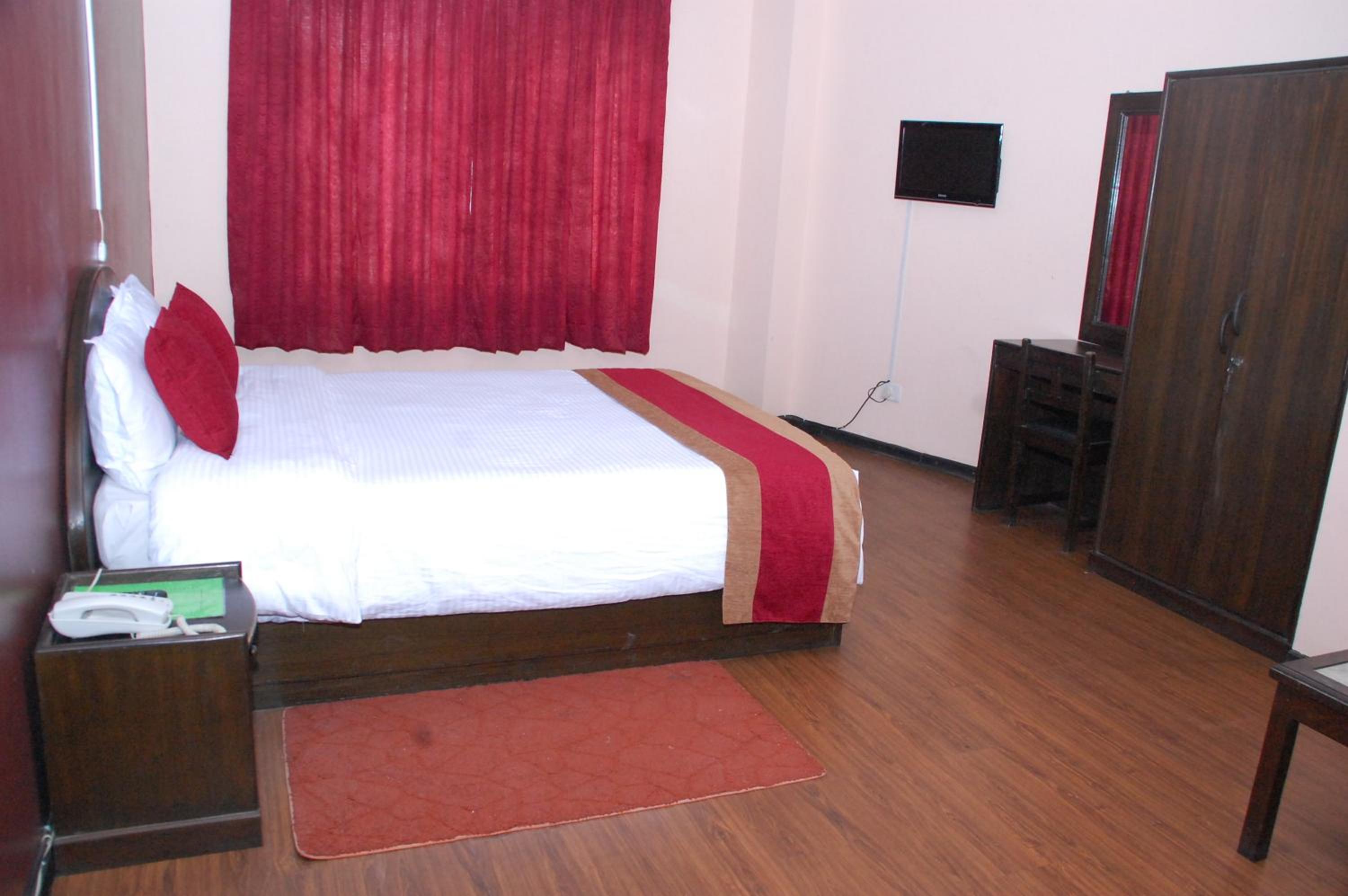 Hotel Family Home