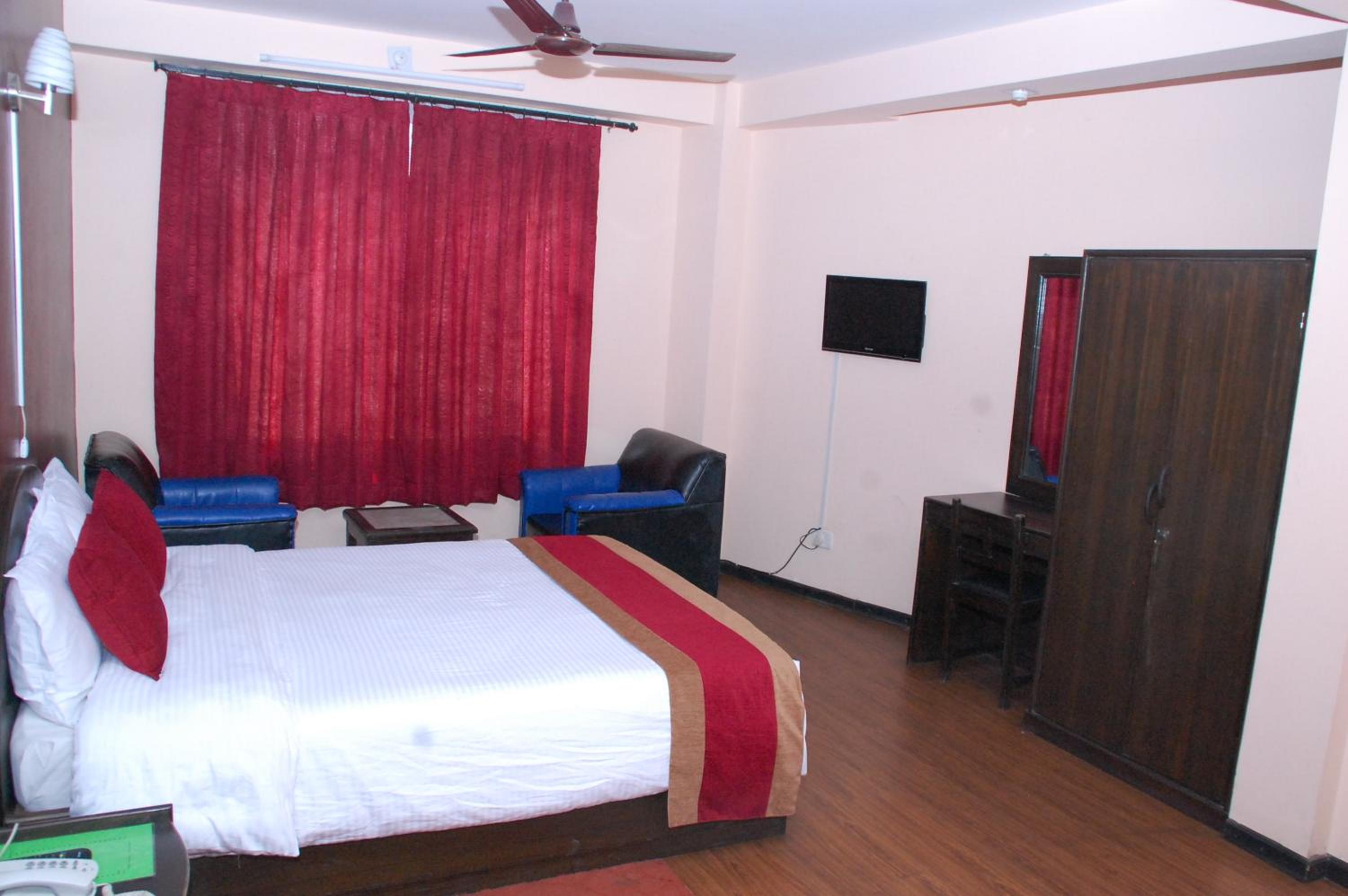 Hotel Family Home
