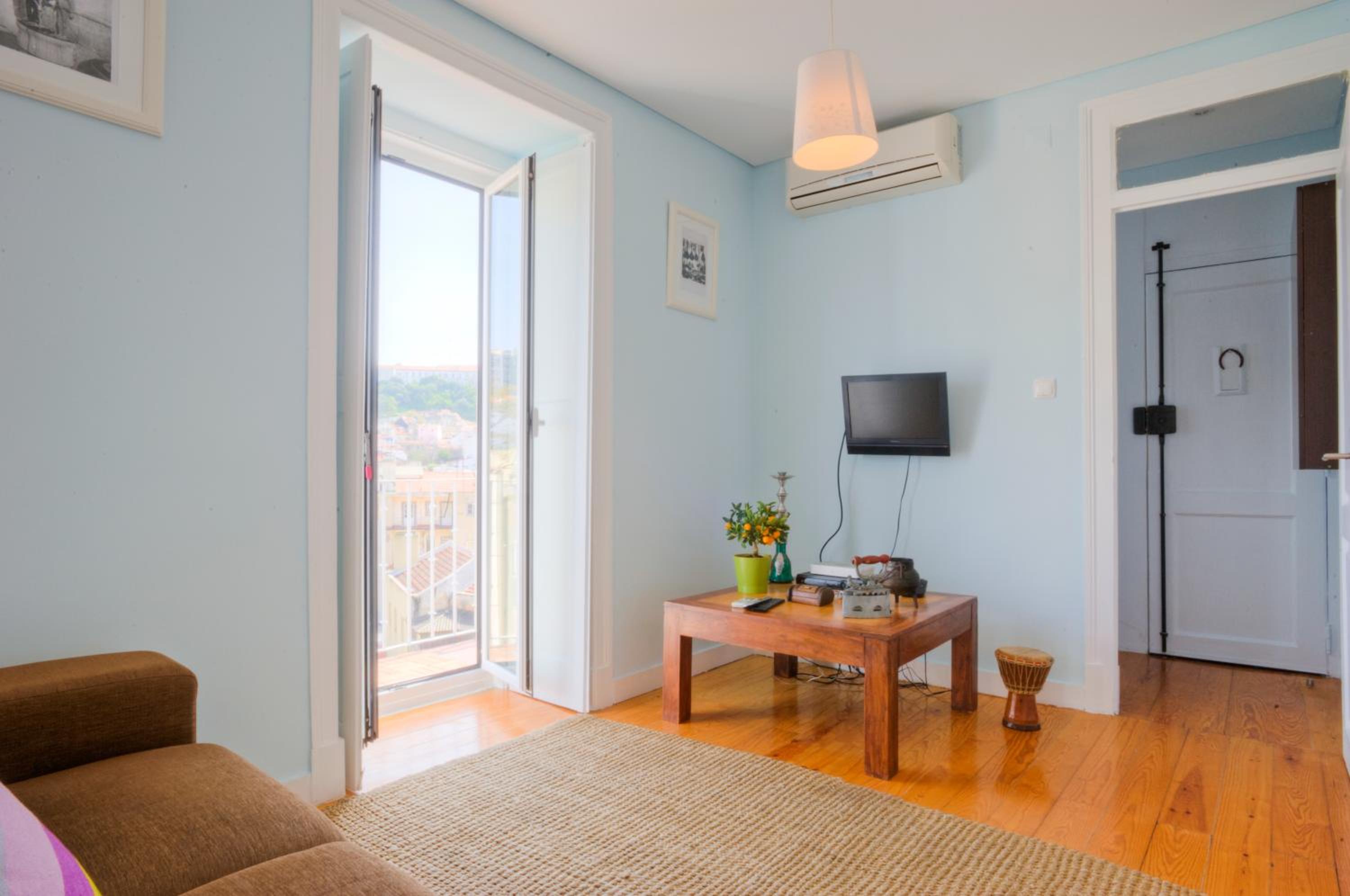 Lisbon Martim Moniz Apartment view 2