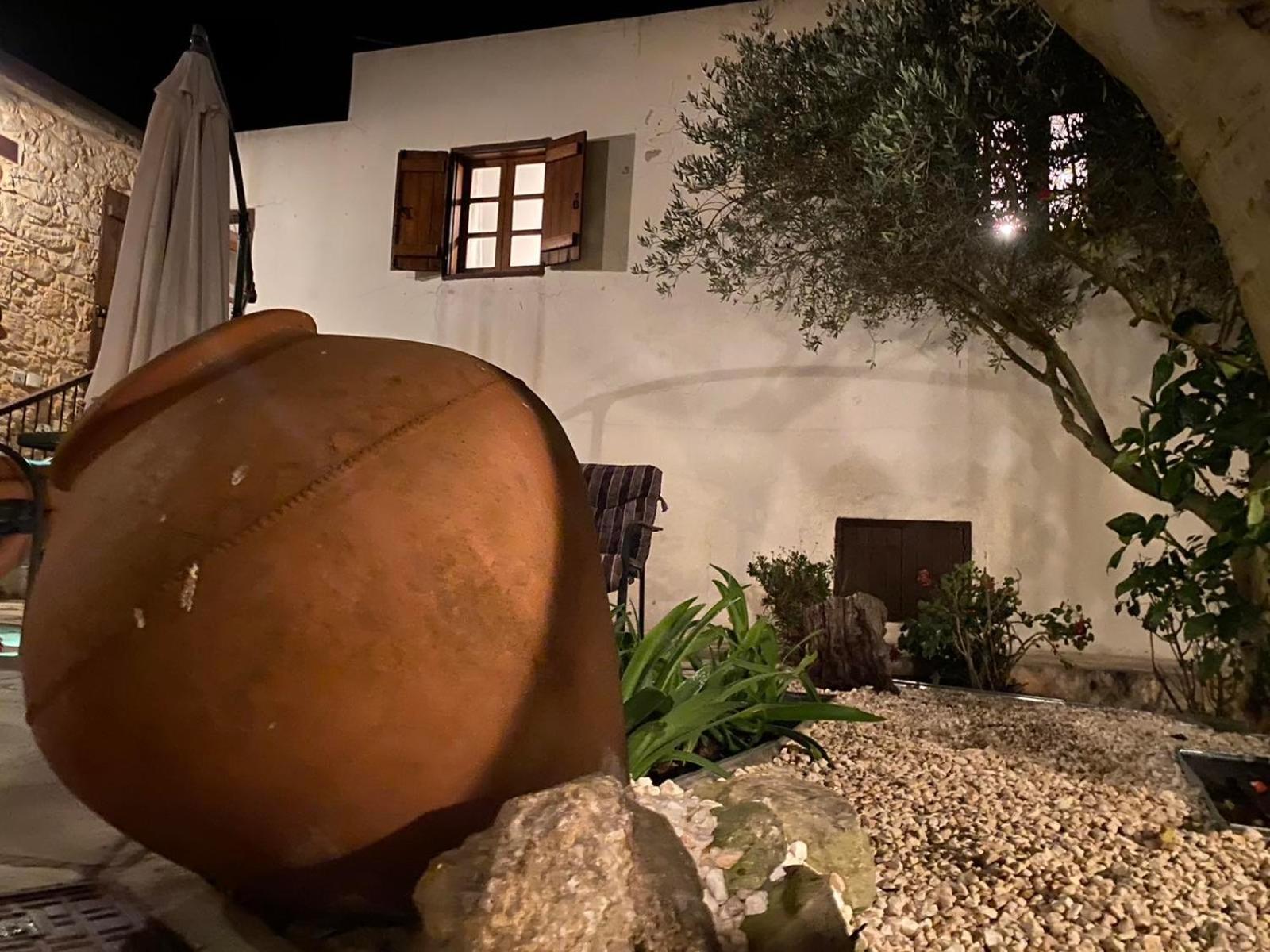 DROUSHIA CORNER HOUSE