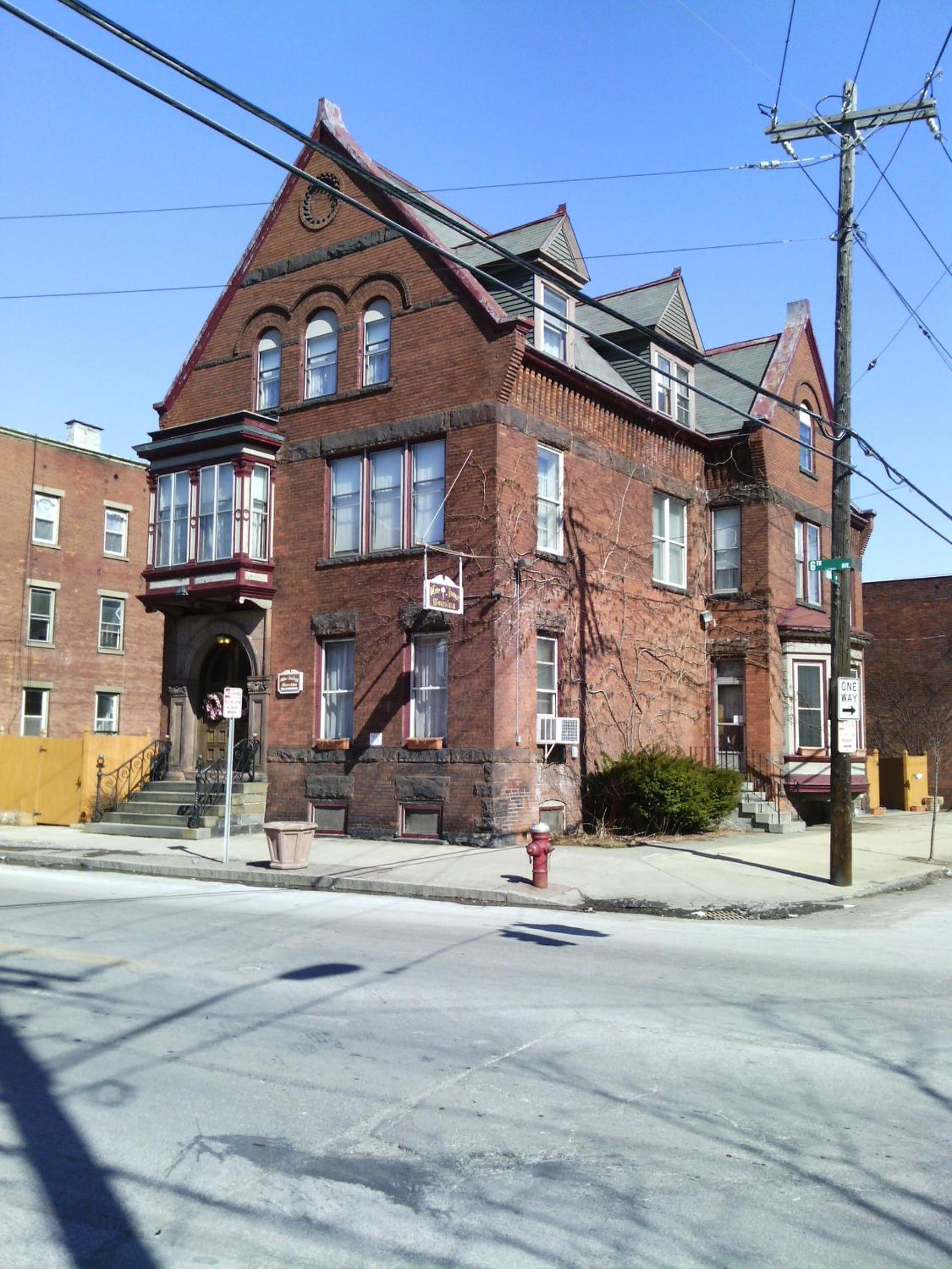 Hotel Olde Judge Mansion B&B - Image 1