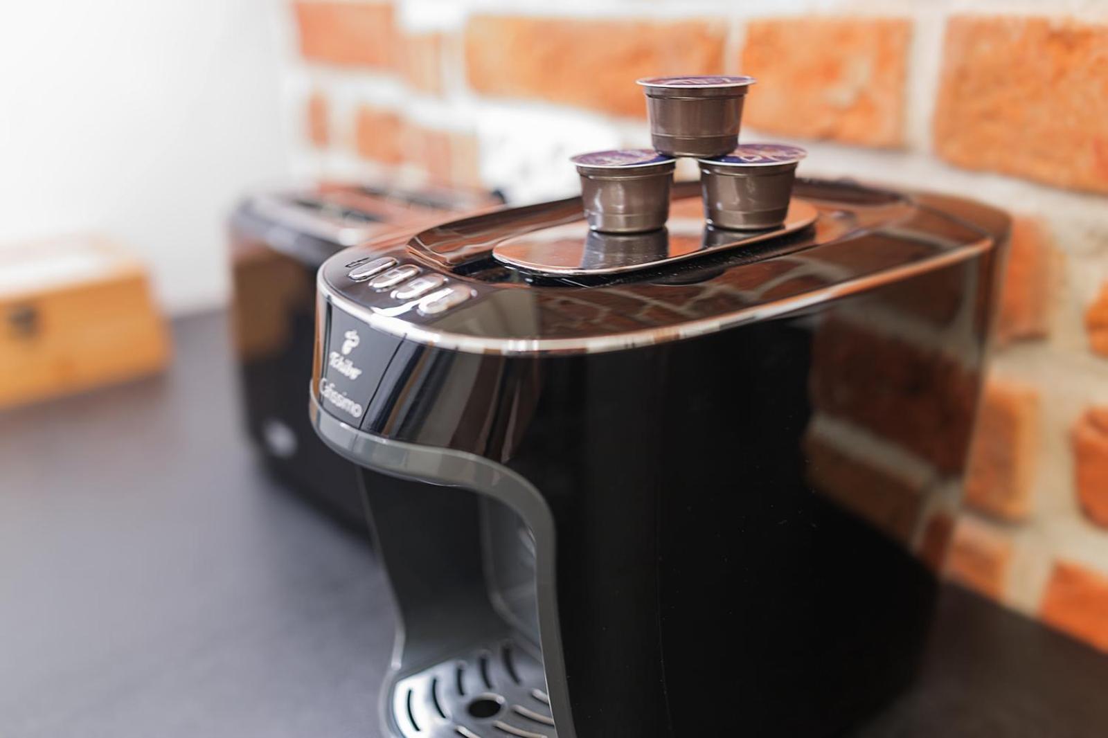 Grey Panther Apartment in the Heart of Wroclaw - Image 5