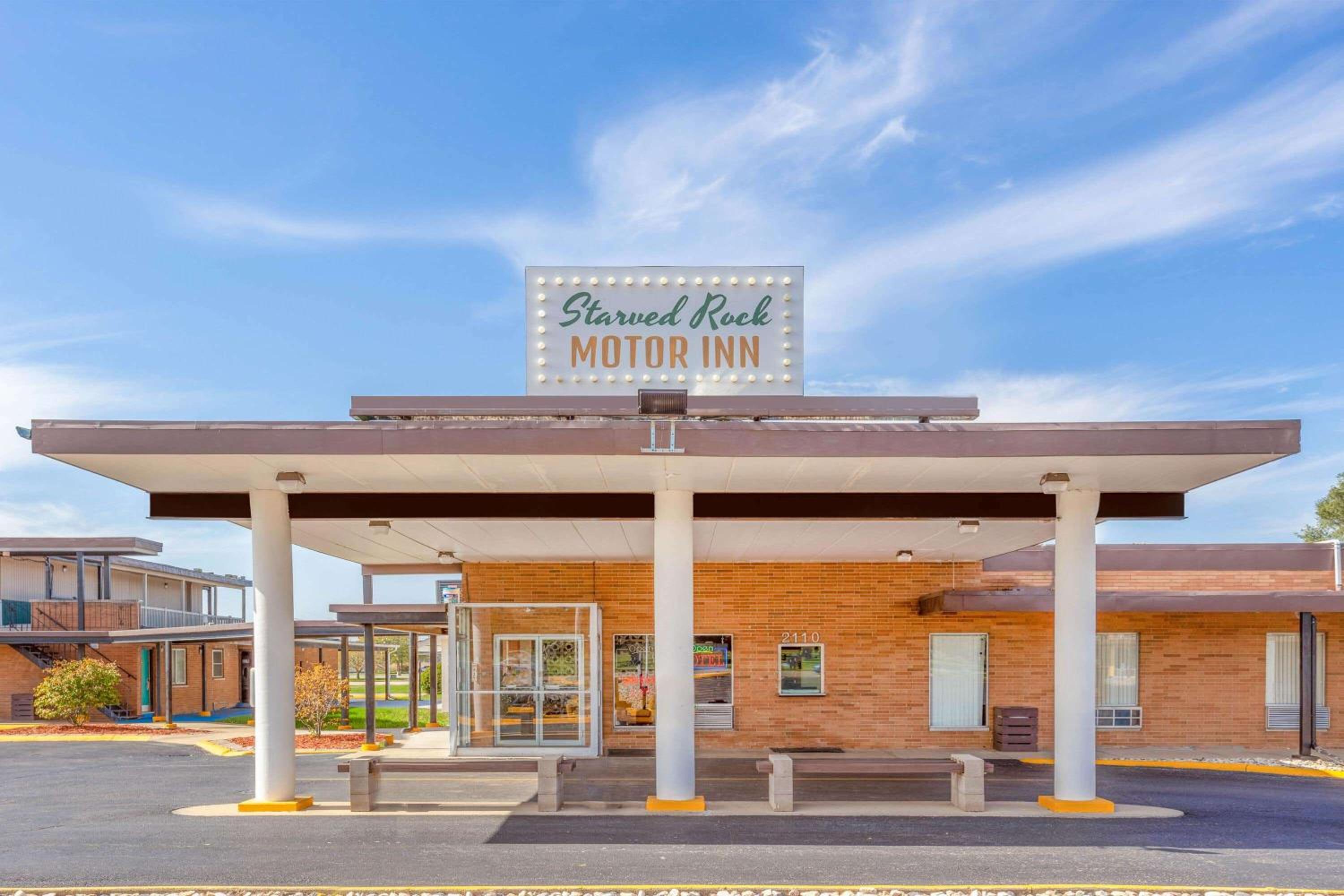 Starved Rock Motor Inn